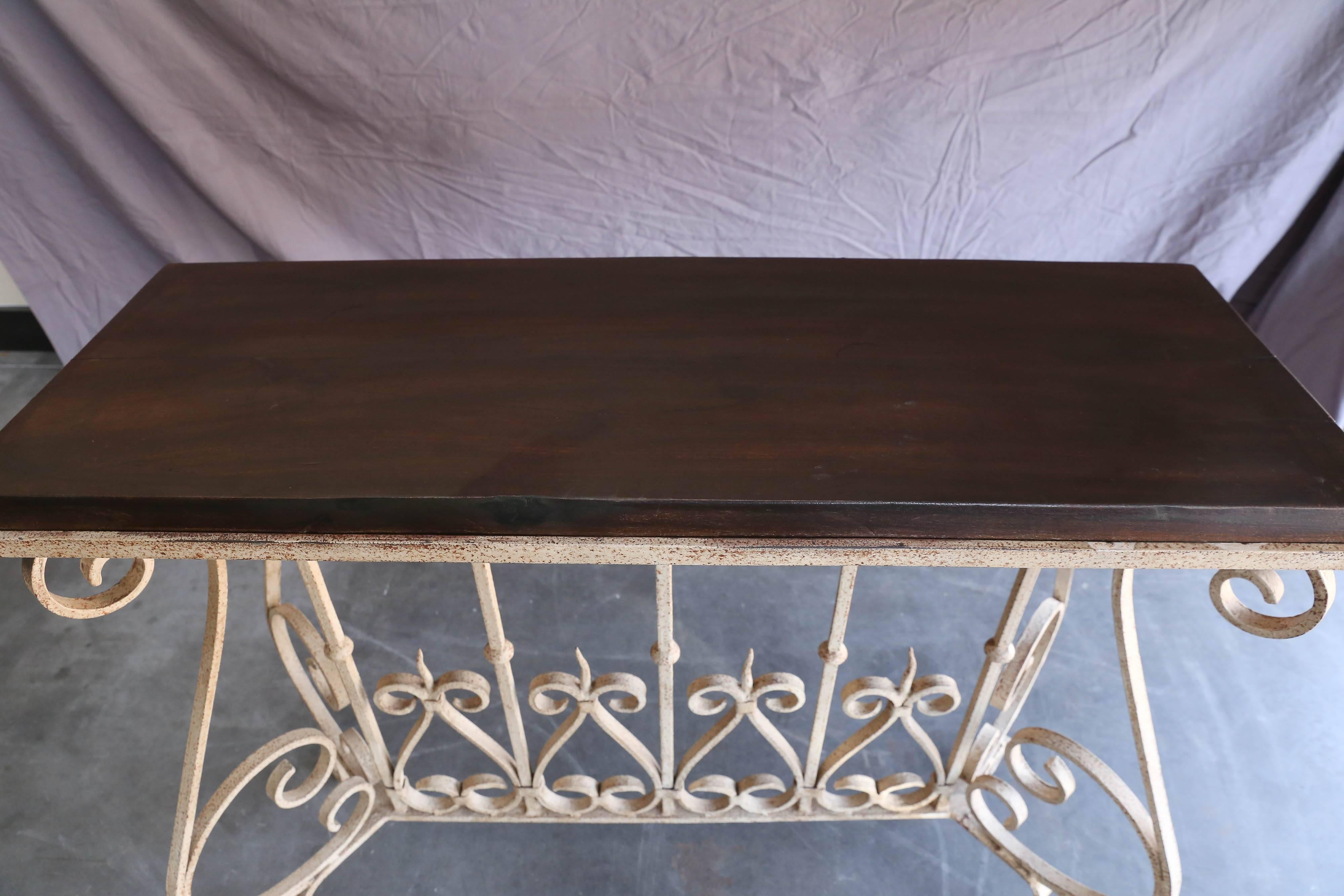 Indian 1910s Solid Teak Wood and Hand-Forged Wrought Iron Decorative Console Table For Sale