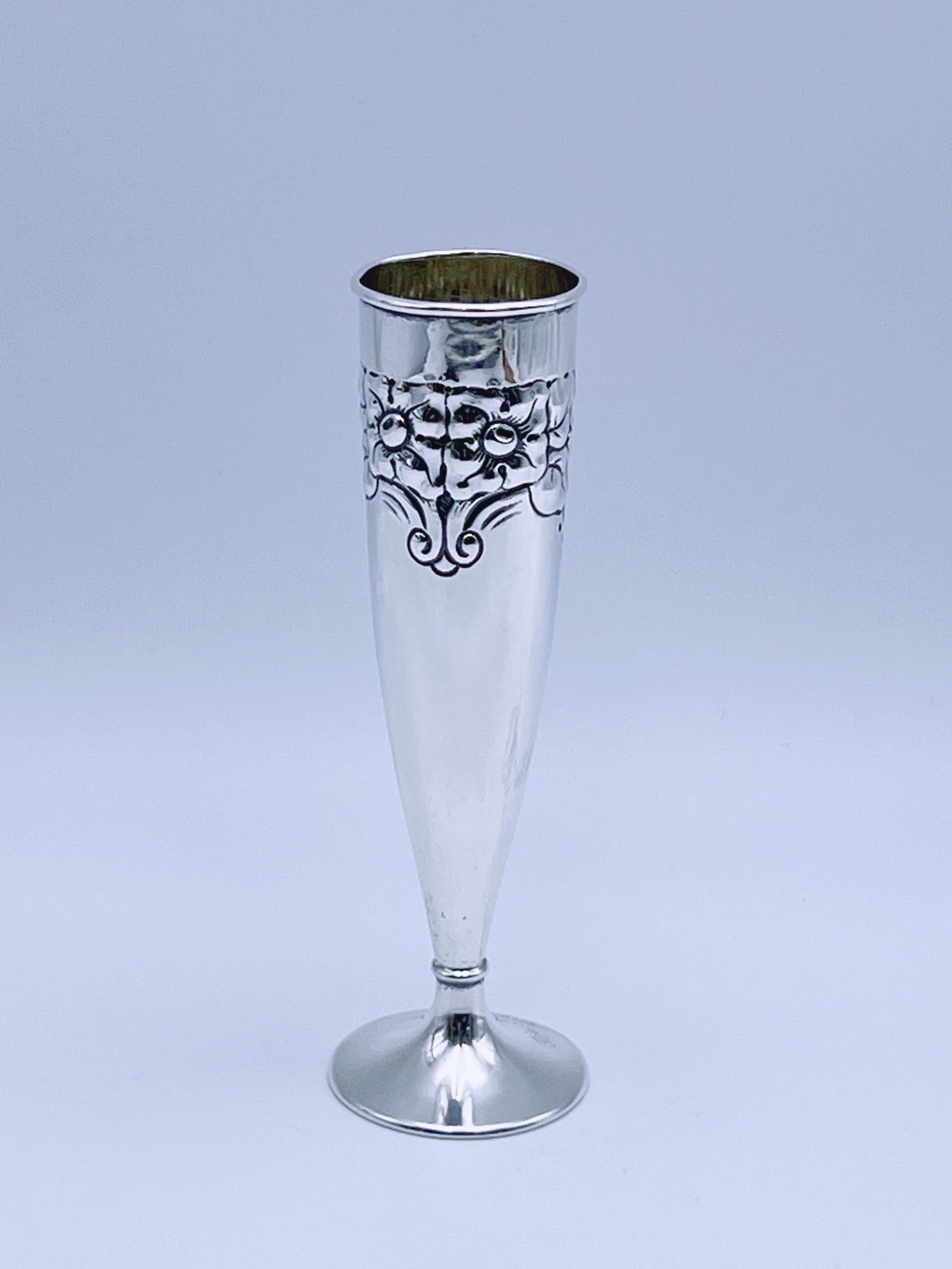 Argento Un vaso d'argento Art Nouveau Pokal del 1918 in vendita