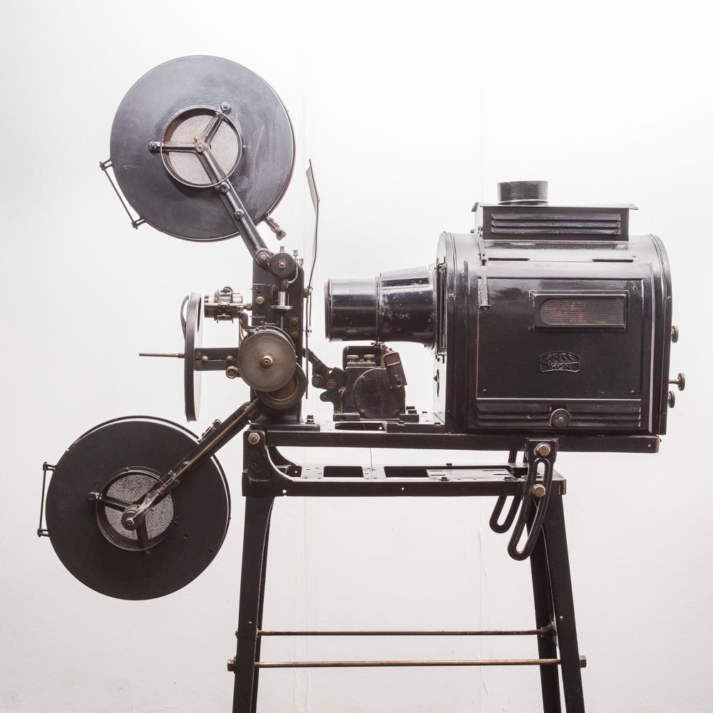 1920er Jahre 35 Zeiss-Ikon 35 Karat Kinoprojektor (Deutsch) im Angebot
