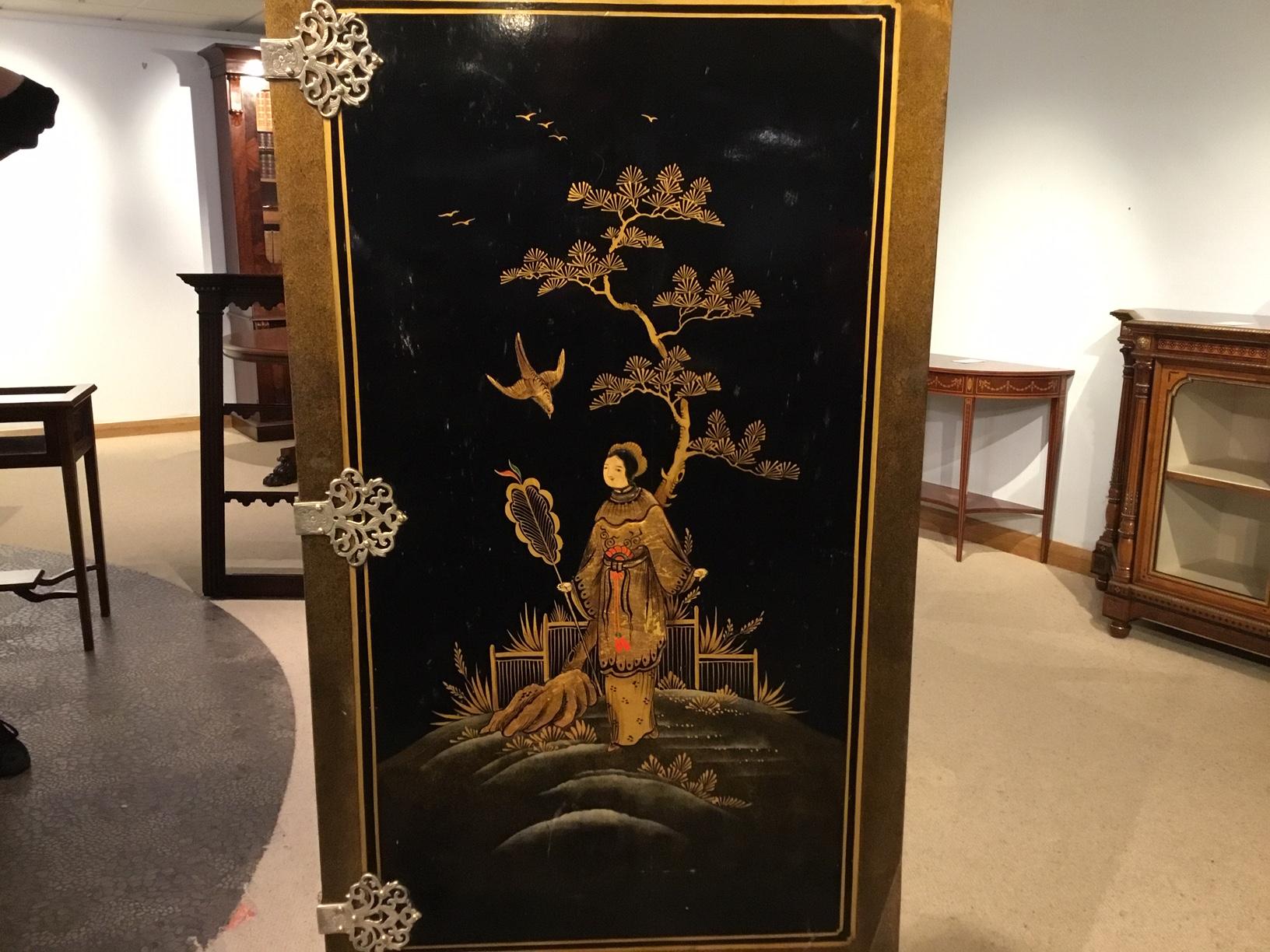 1920s Period Chinoiserie Cabinet 2