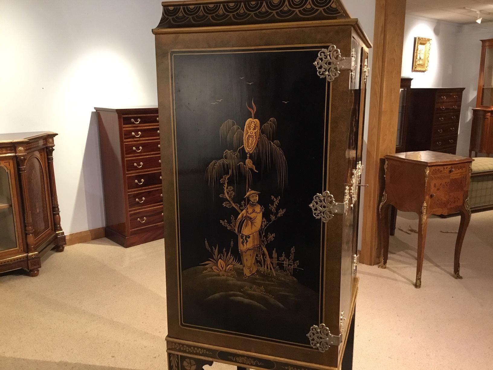 1920s Period Chinoiserie Cabinet 4