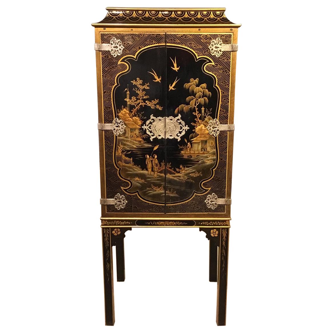 1920s Period Chinoiserie Cabinet