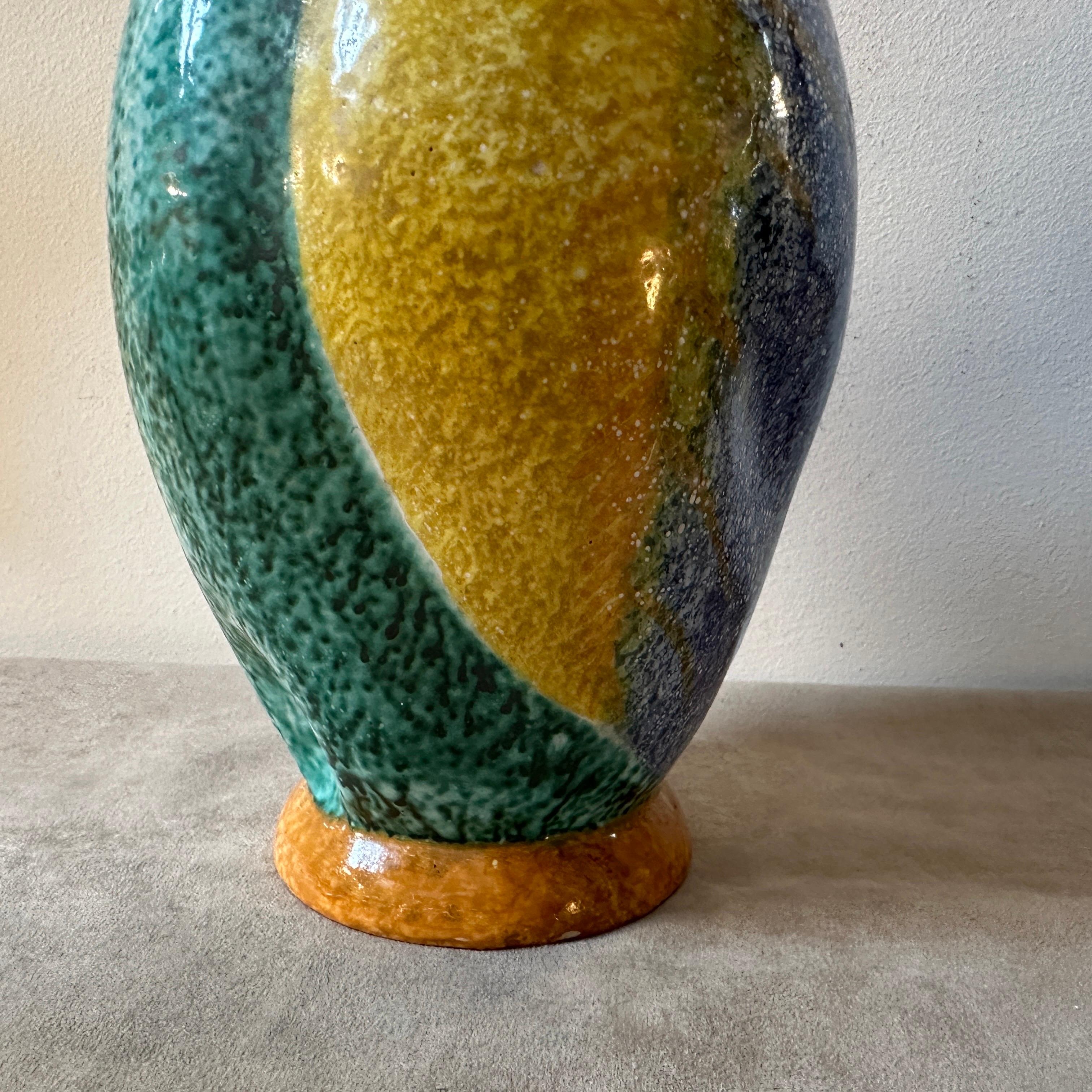 A 1930s Art Deco Albisola Polychrome Ceramic Penguin Vase  For Sale 5