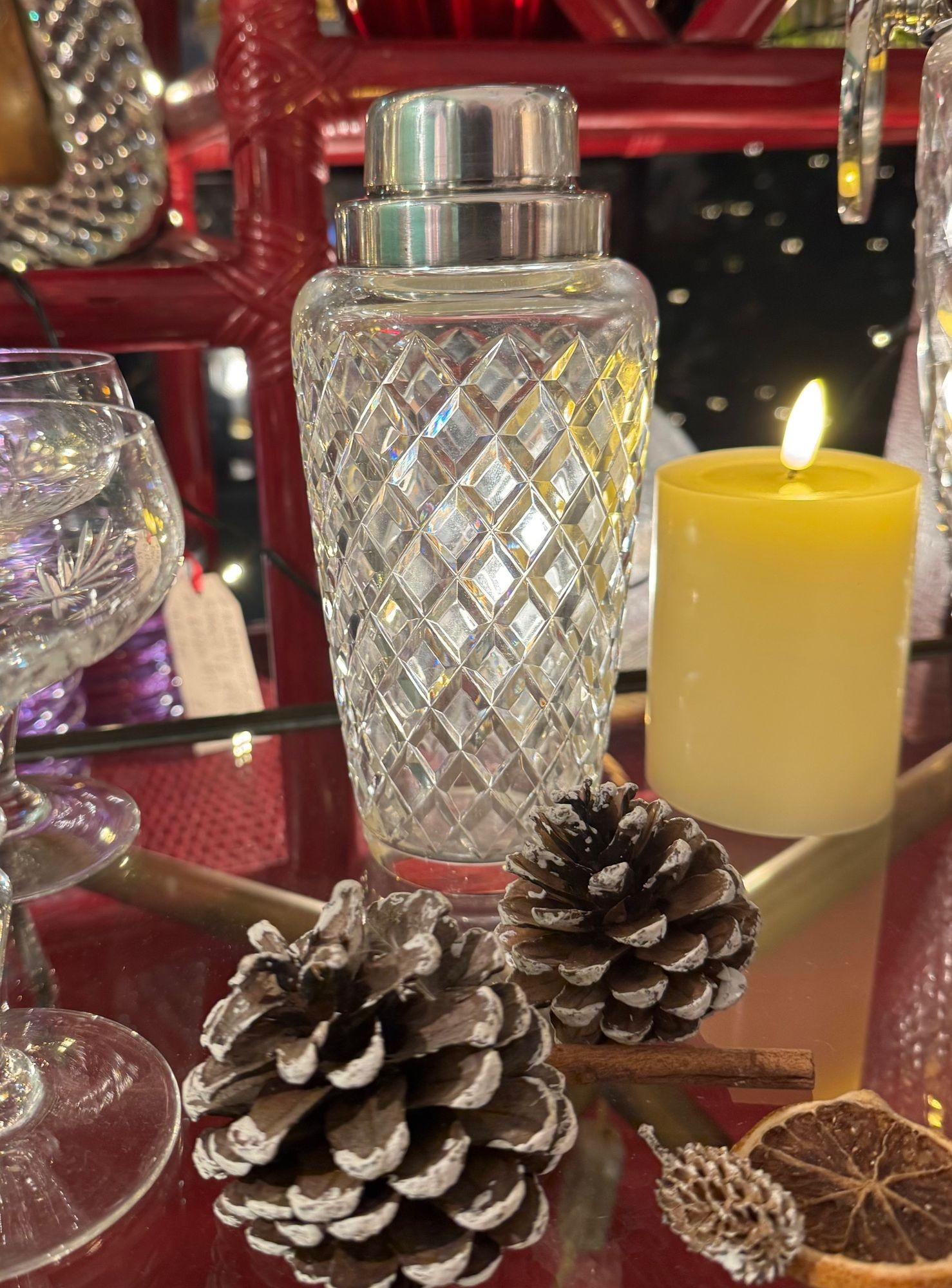 Shaker en cristal taillé et plaqué argent de WMF, datant des années 1930, de style Art déco. Bon état - En vente à London, GB