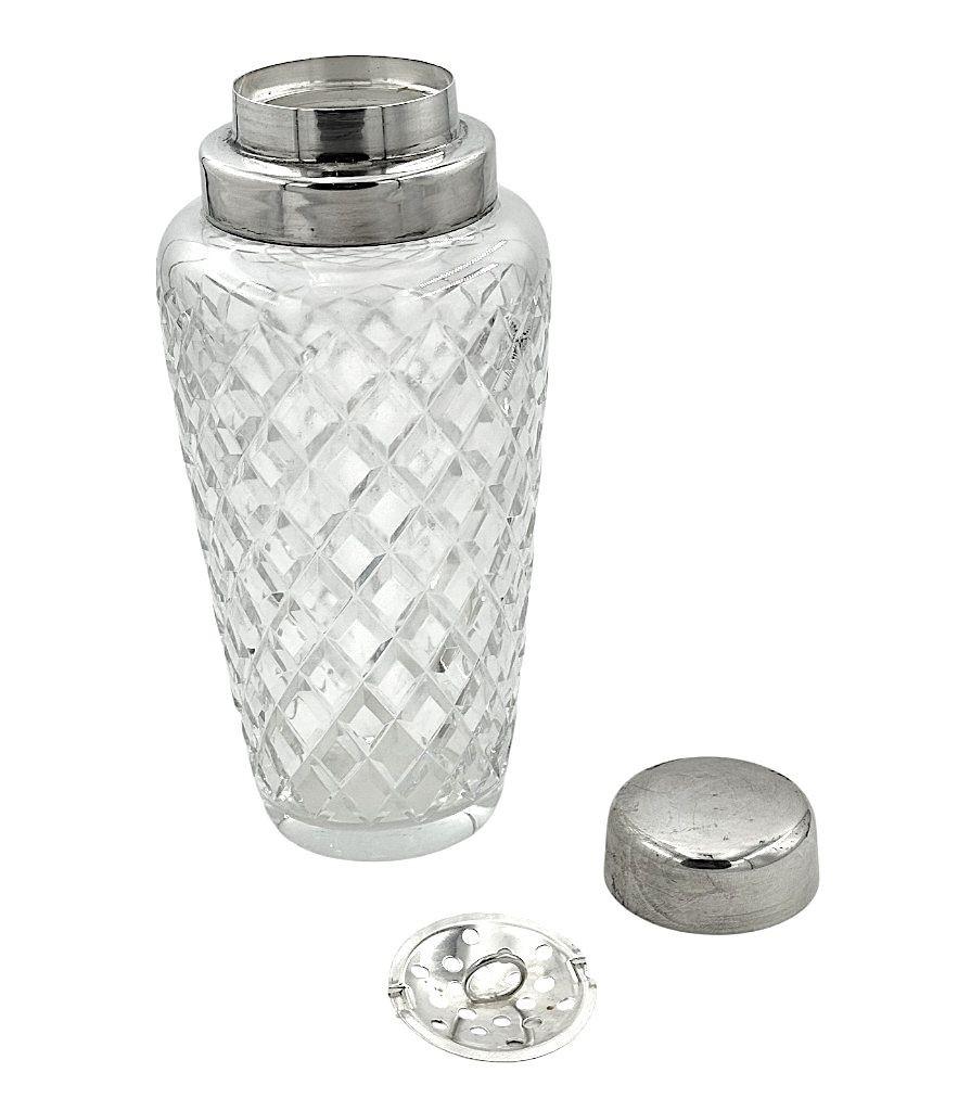 Shaker en cristal taillé et plaqué argent de WMF, datant des années 1930, de style Art déco. en vente 1