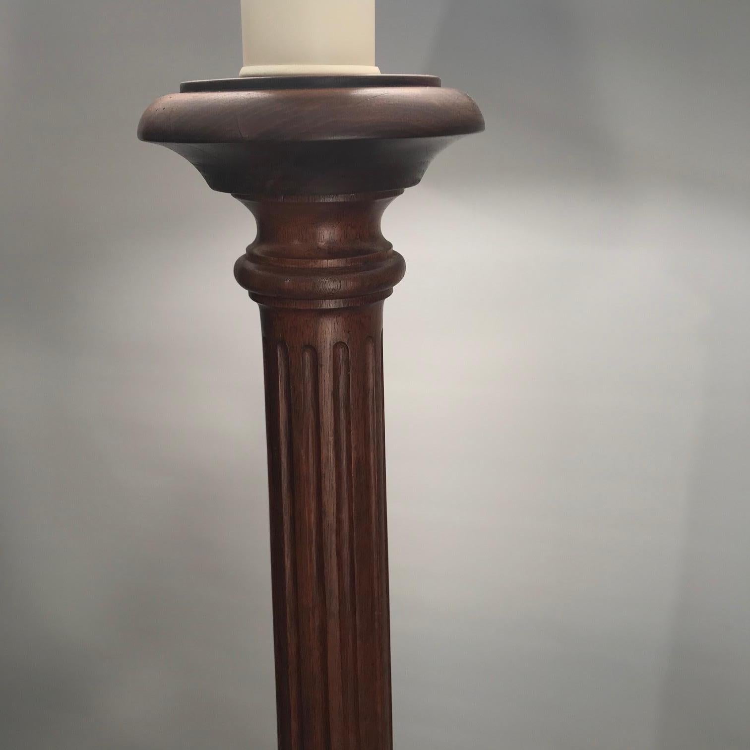 1930s Mahogany Floor Lamp with Fine Custom Silk Shade In Good Condition In Montreal, QC