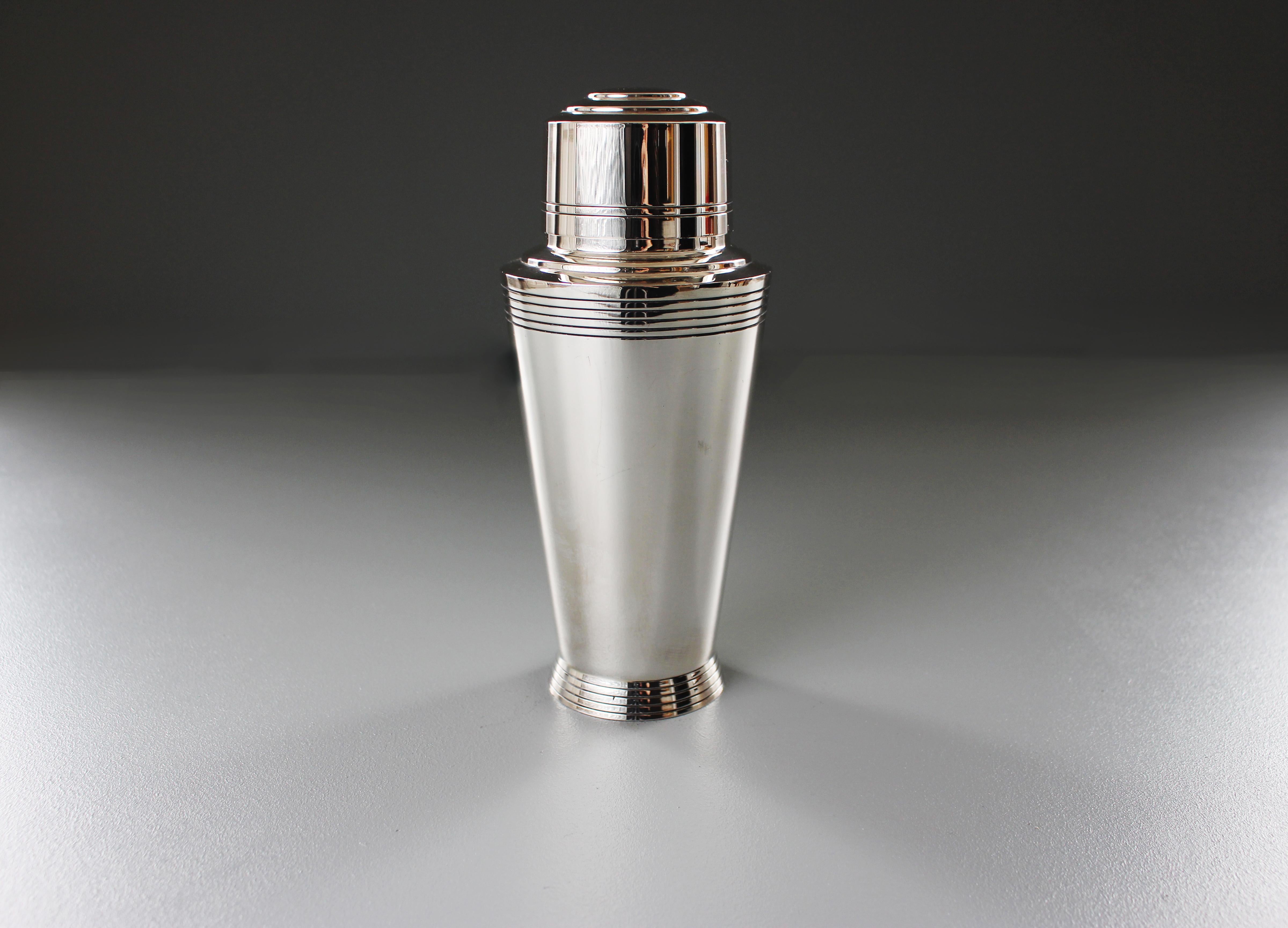 British 1930s Silver-Plated Cocktail Shaker Designed by Keith Murray for Mappin & Webb
