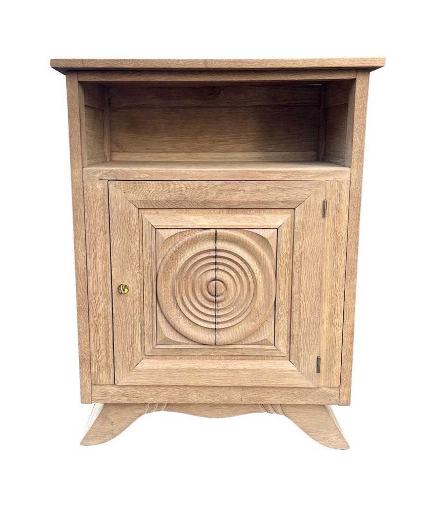 1940s Oak Bleached Cabinet with Central Door with Geometric Circular Detail For Sale 2