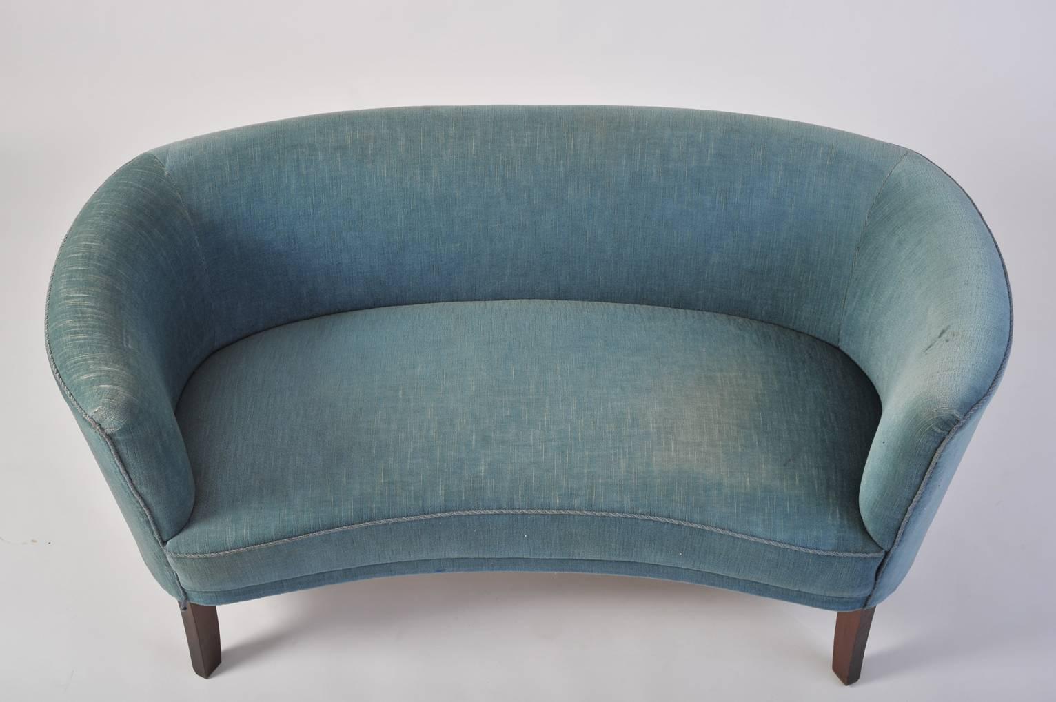 1940s Swedish Curved 'Loveseat' Sofa In Good Condition In London, GB