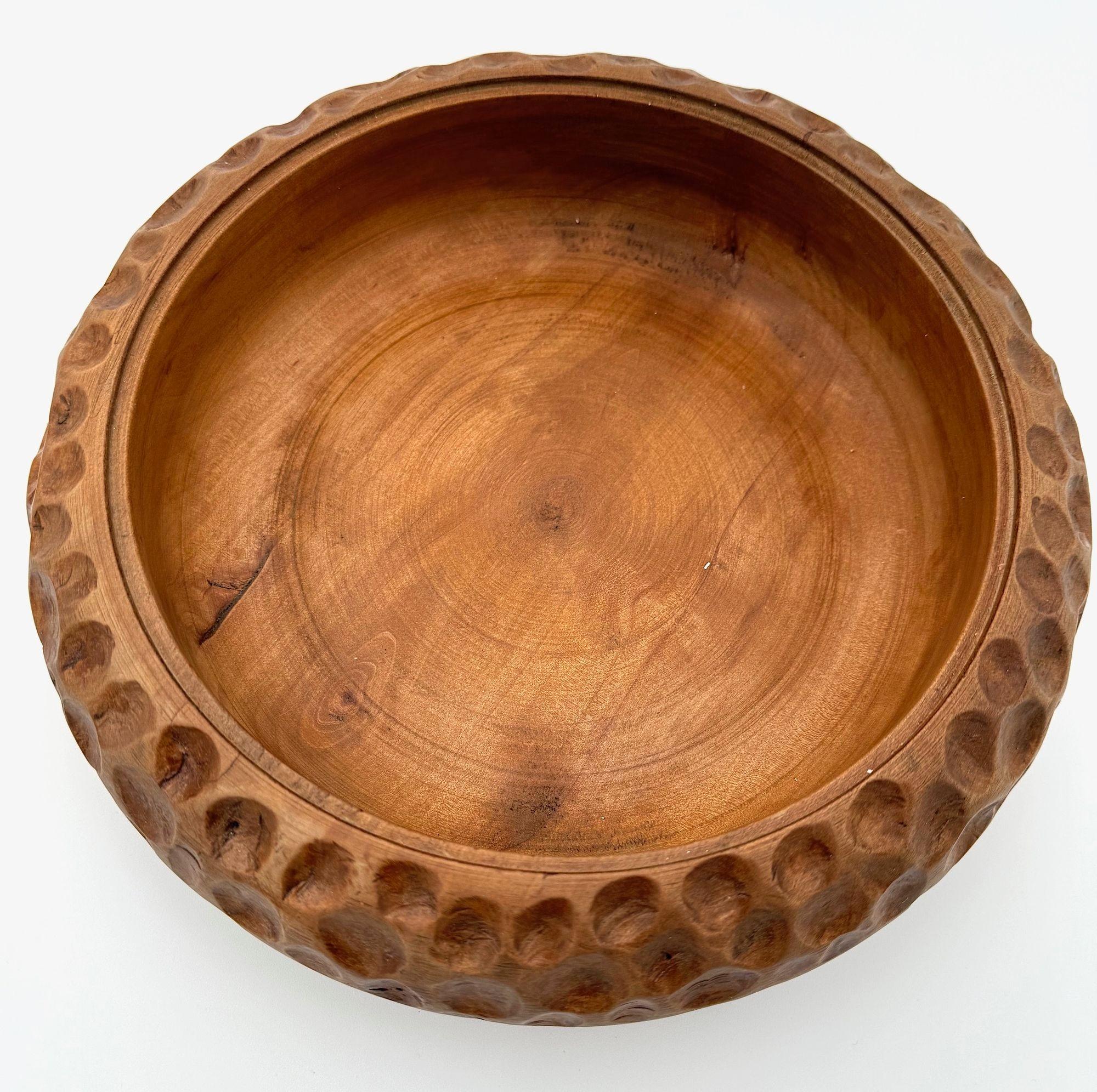A 1950s carved wood accessories box attributed to Fontana Arte For Sale 2