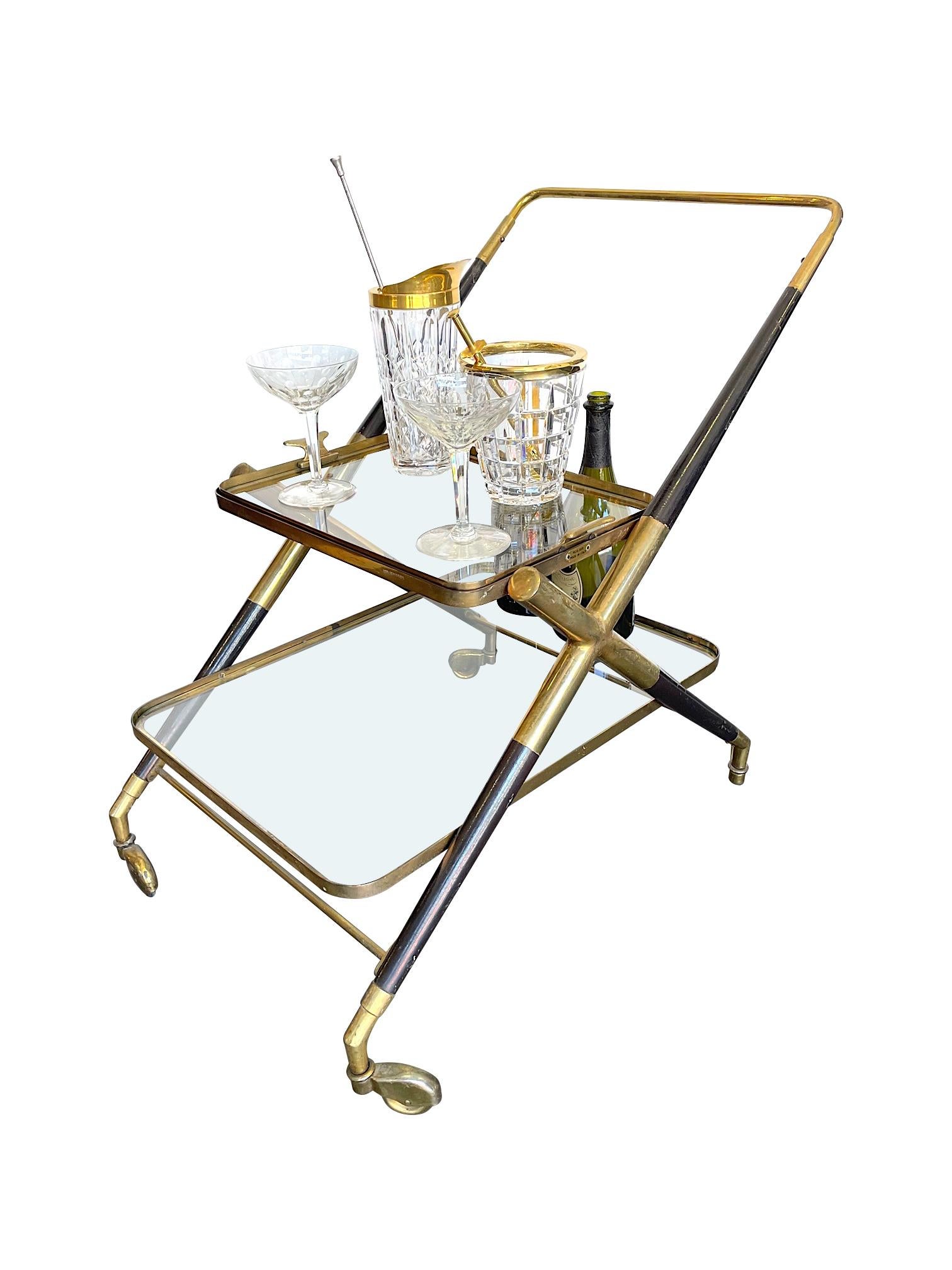 1950s Cesare Lacca Brass and Black Lacquer Bar Trolley with Removable Tray For Sale 5