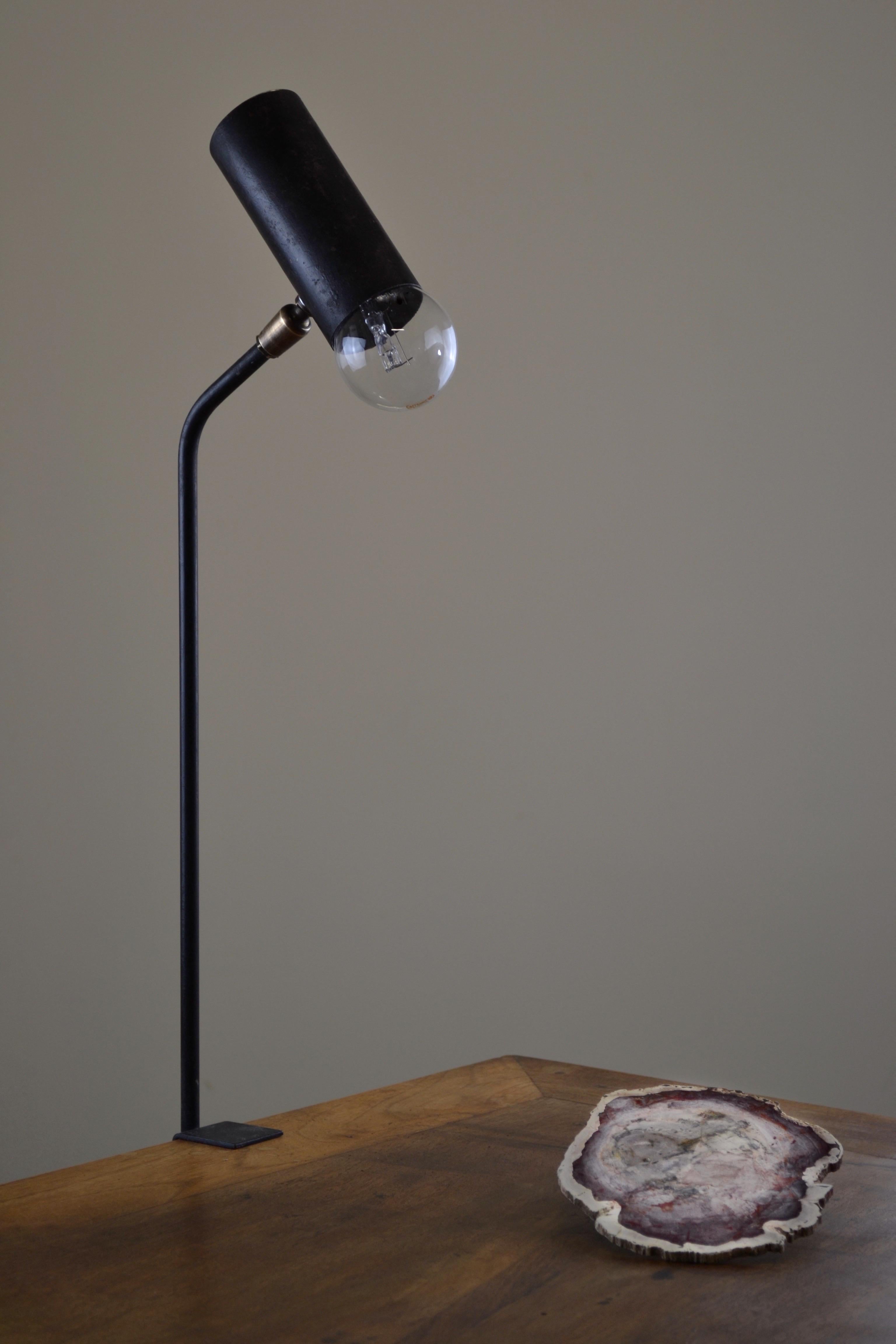 A 1950s clip-on lamp - France - René-Jean Caillette. For Sale 3