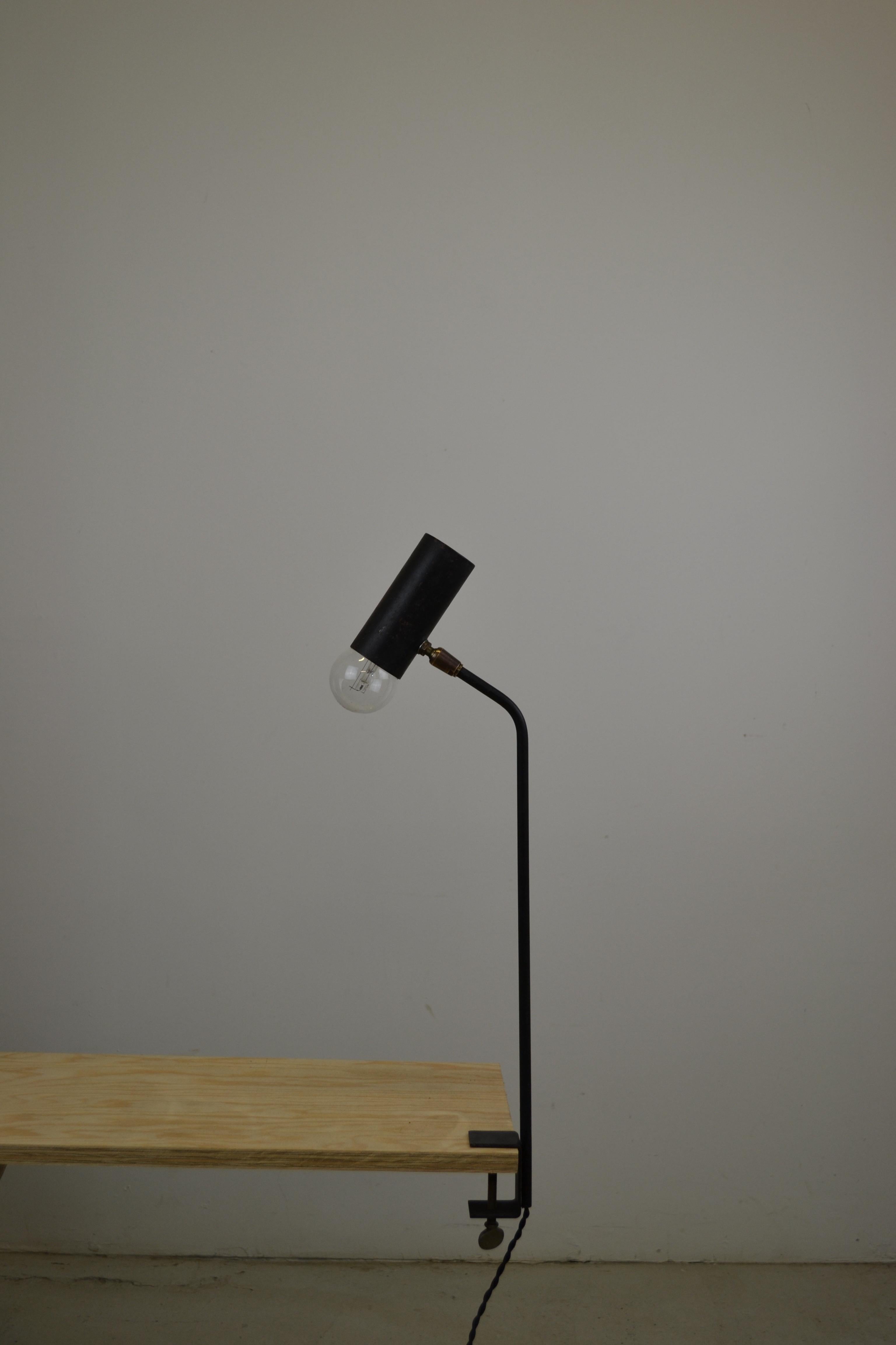 A 1950s clip-on lamp - France - René-Jean Caillette. For Sale 4