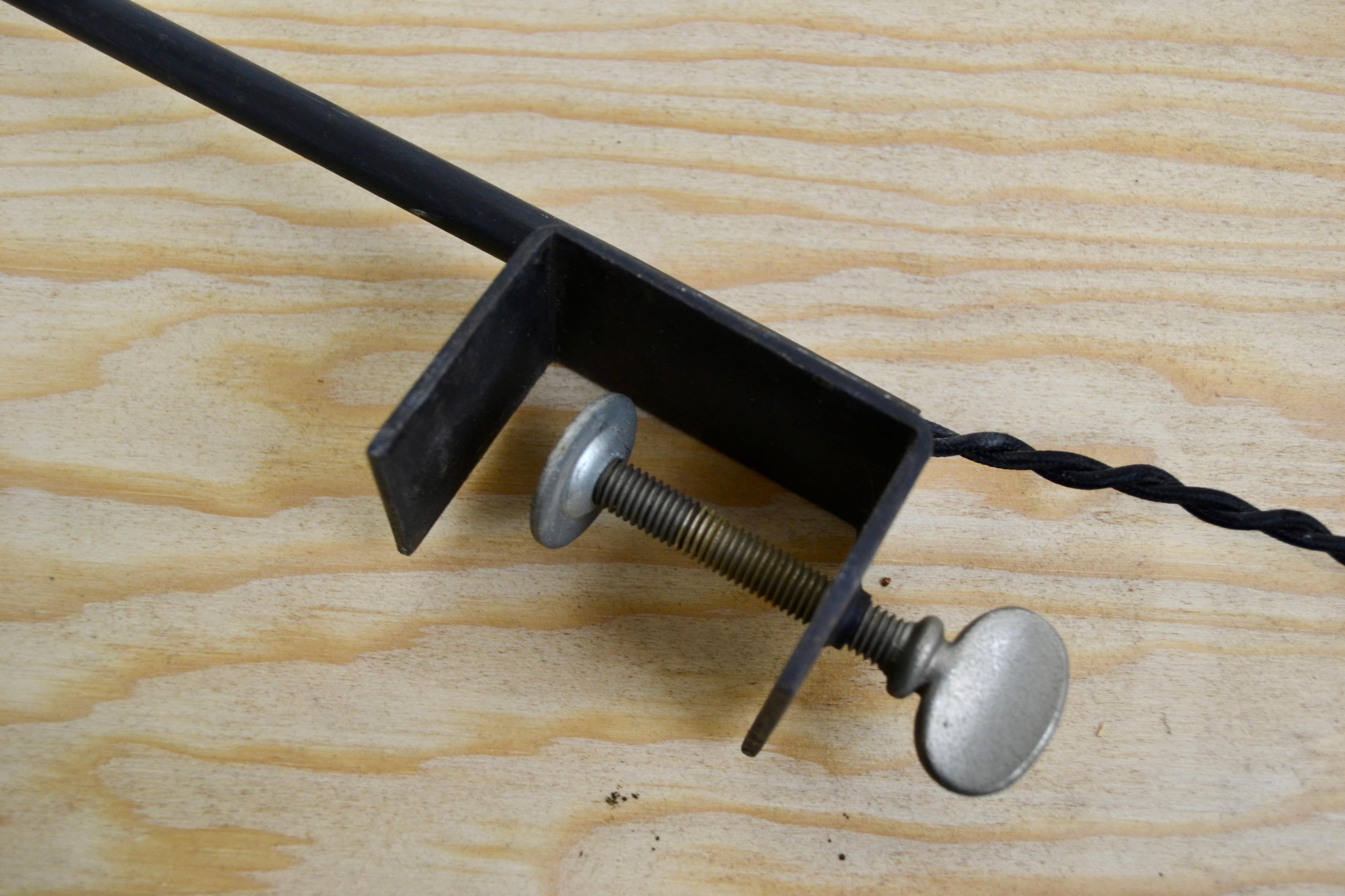 A 1950s clip-on lamp - France - René-Jean Caillette. For Sale 2
