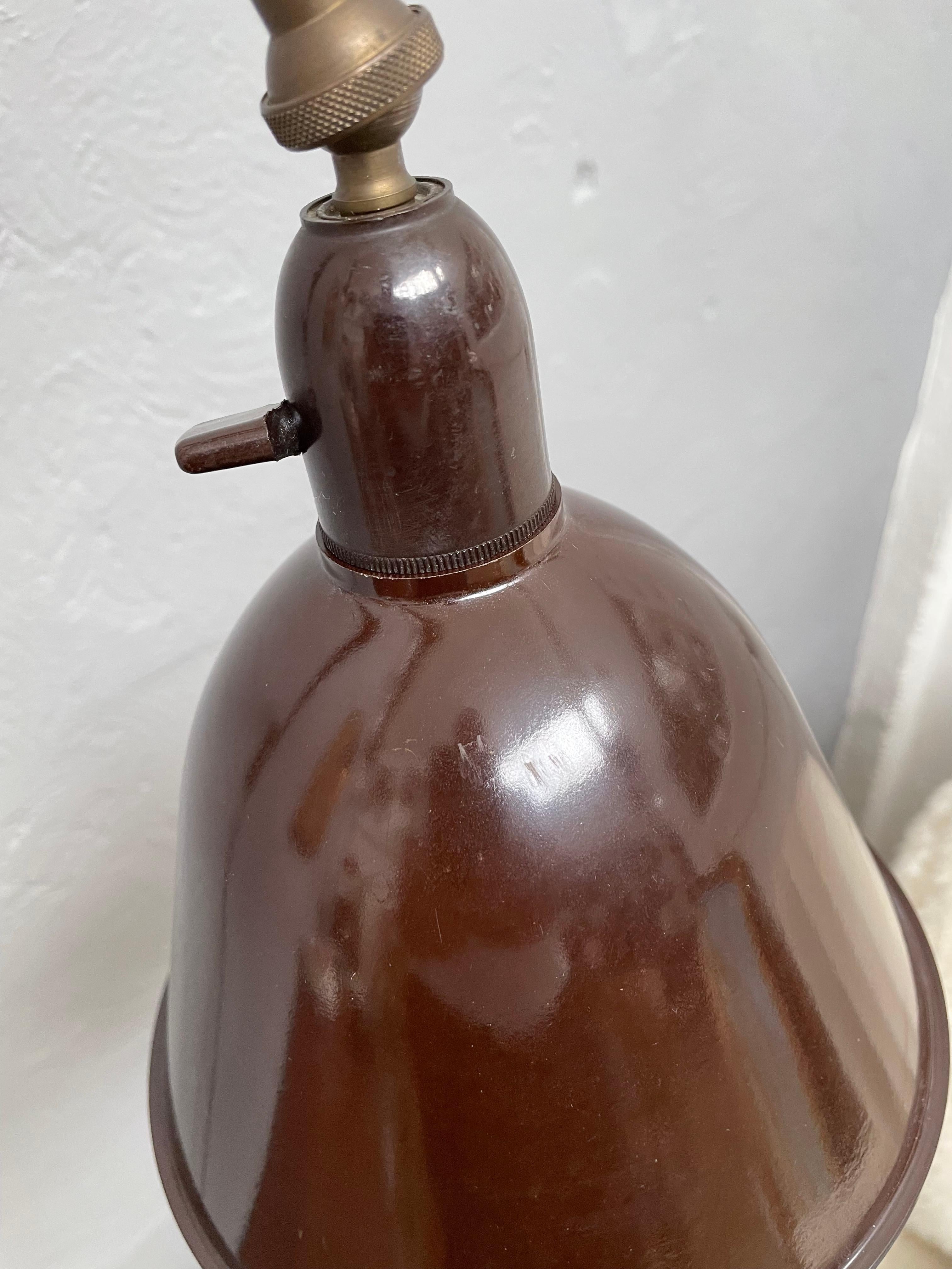 Lámpara de pared telescópica danesa de latón y baquelita de los años 50 en Bueno estado para la venta en Søborg, DK