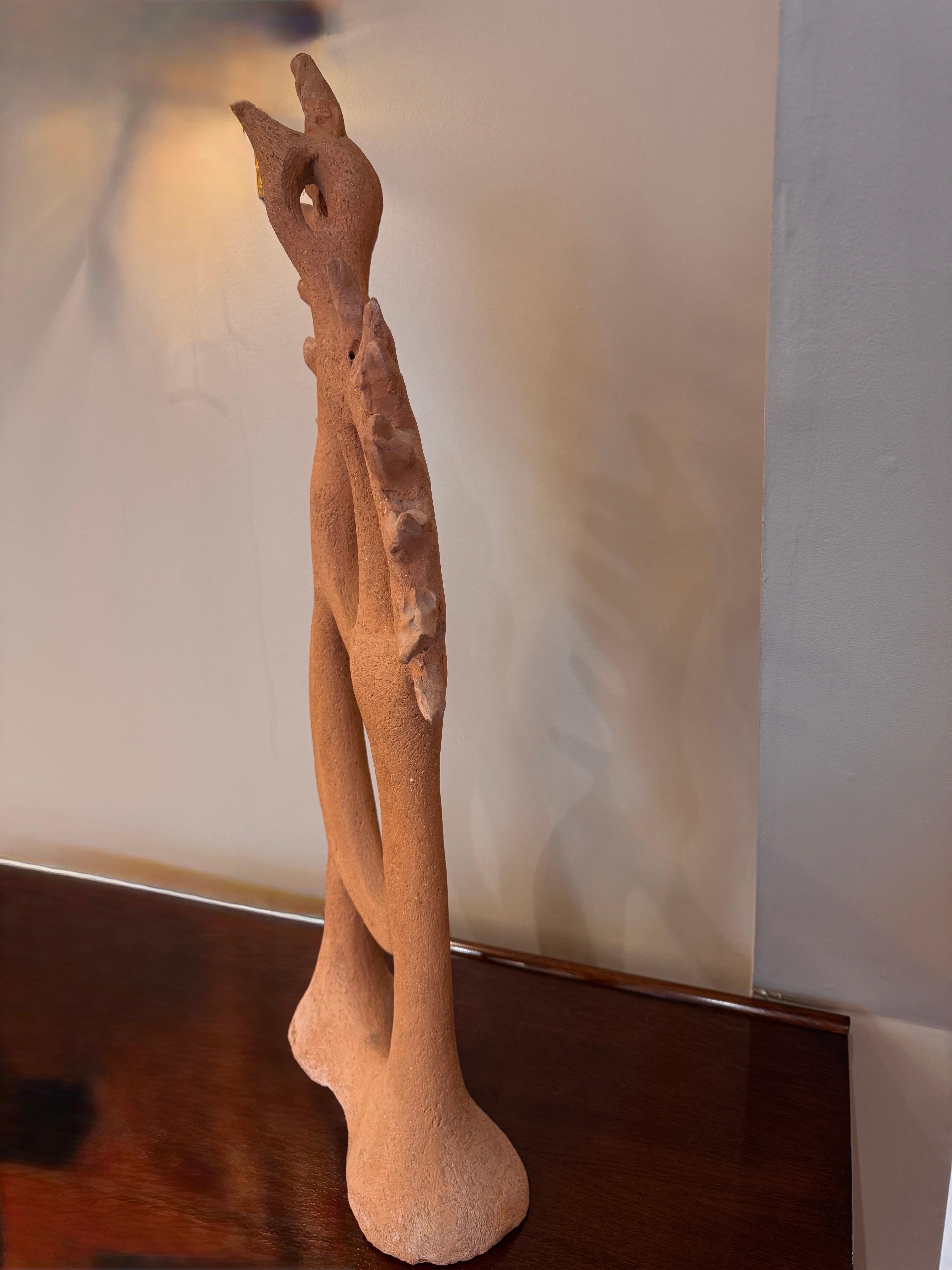 A 1950s French abstract birds terracotta sculpture in the style of Picasso In Good Condition For Sale In London, GB