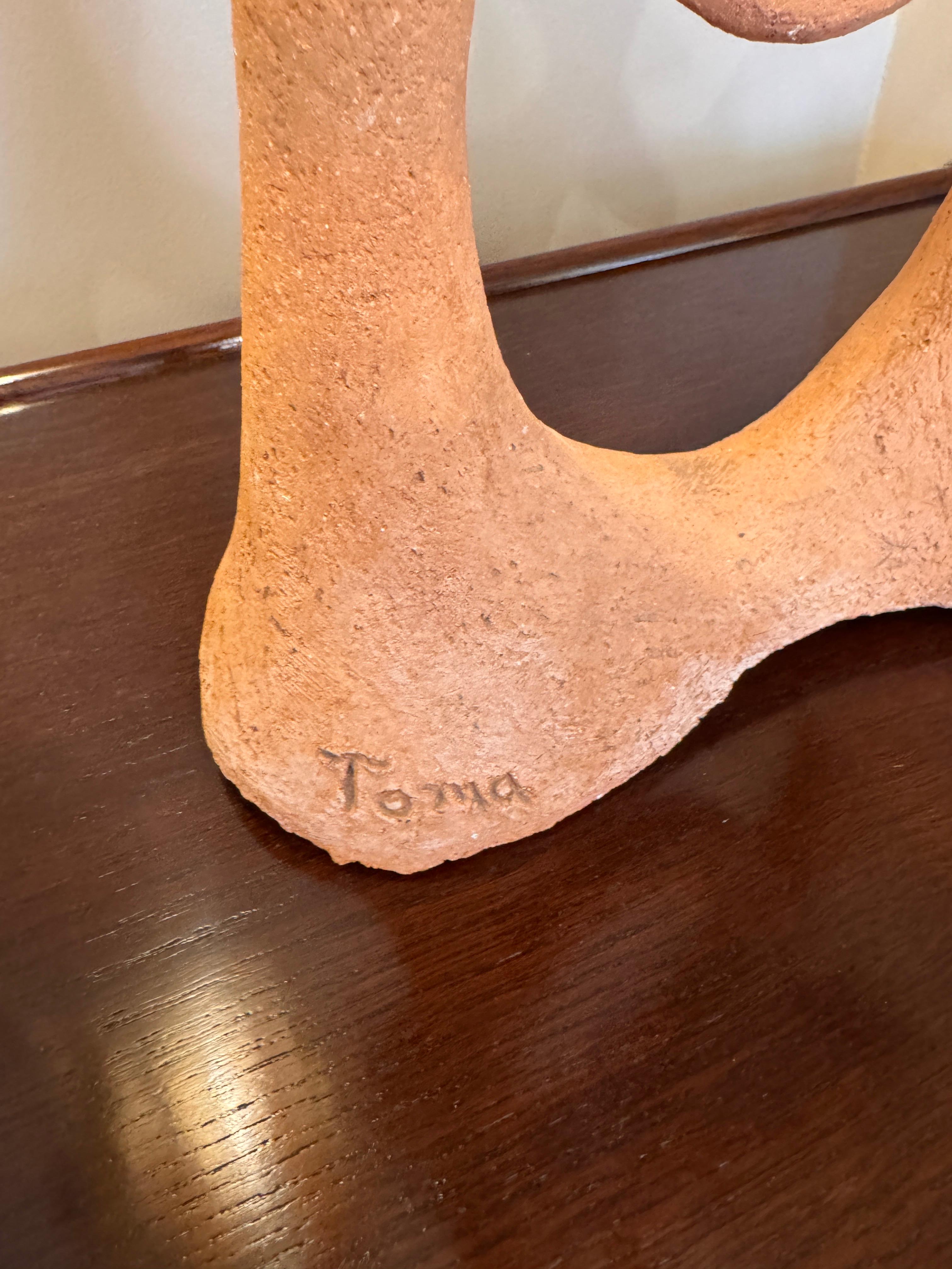 A 1950s French abstract birds terracotta sculpture in the style of Picasso For Sale 2