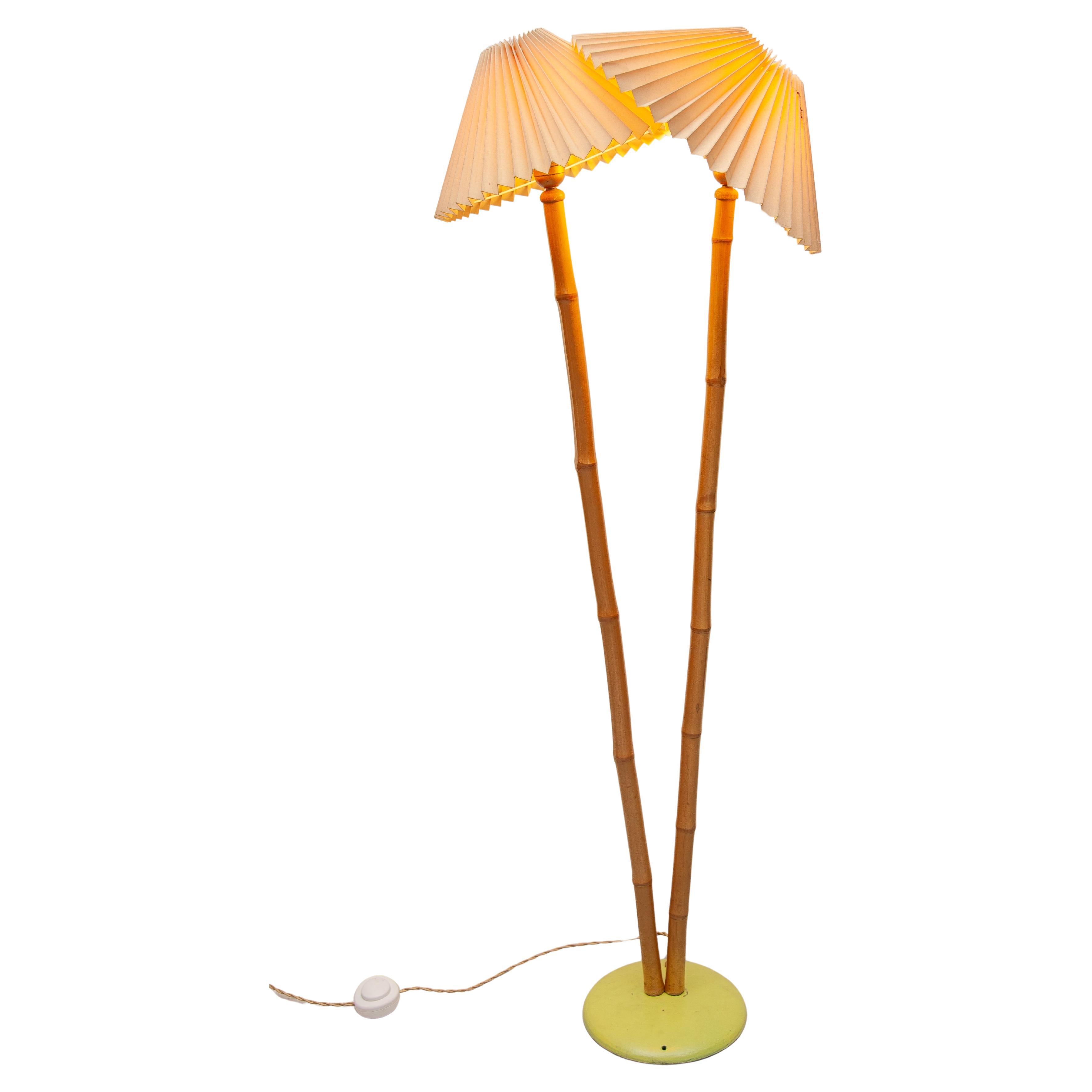 Eine französische Bambus-Stehlampe aus den 1950er Jahren