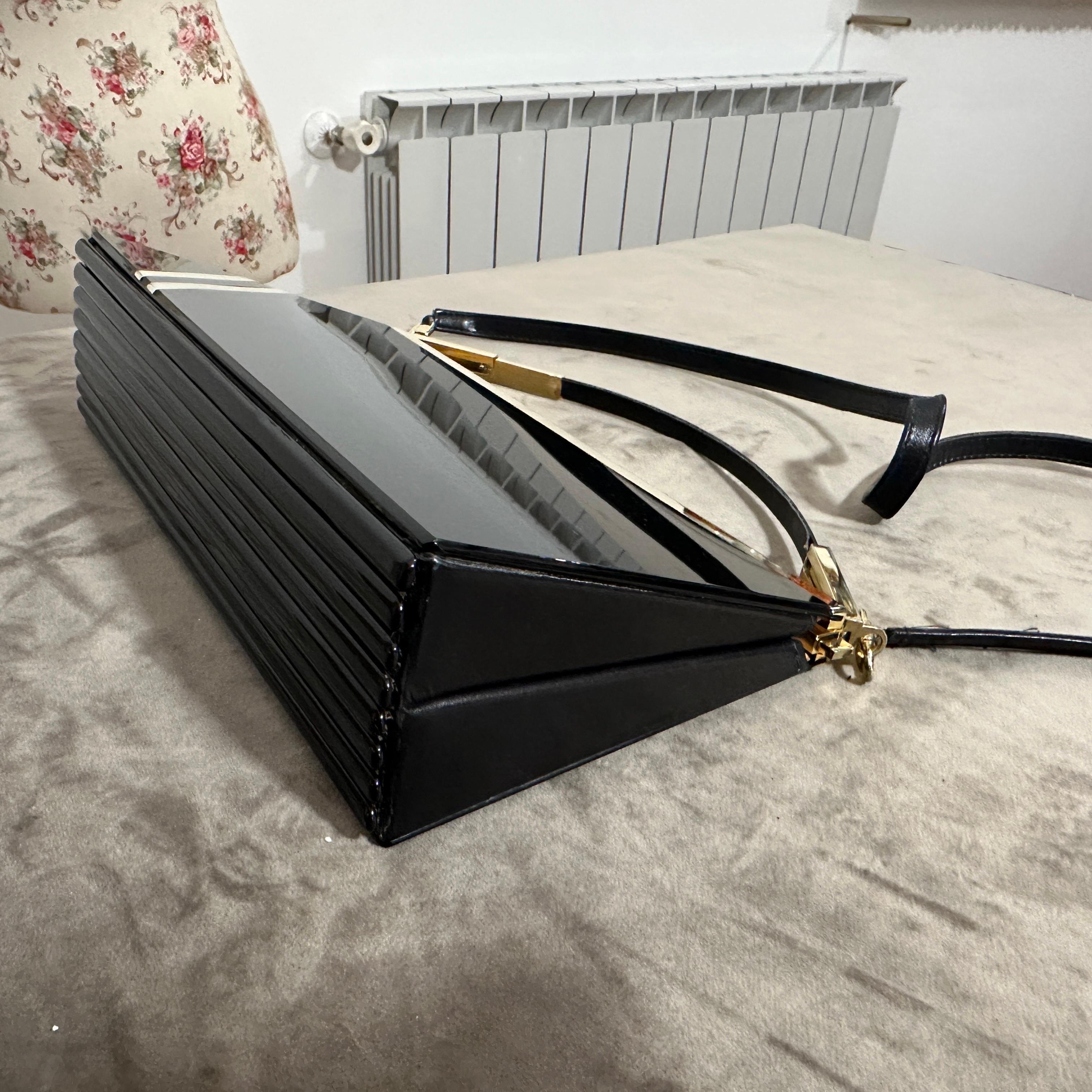 A 1950s High Quality Black Lucite and Brass Italian Evening Bag by Passanisi For Sale 1