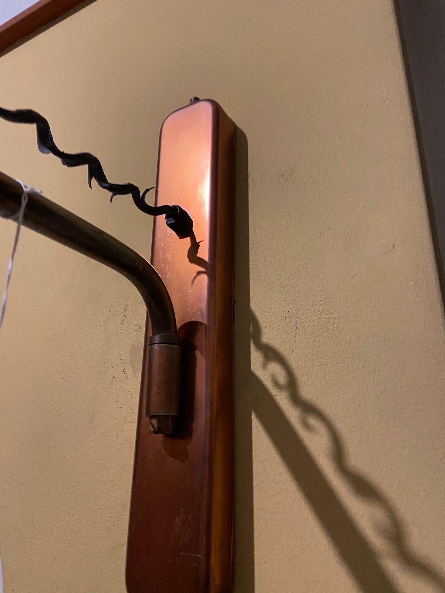 A 1950s Industrial Copper Finished Iron Italian Extendable Wall Lamp For Sale 8