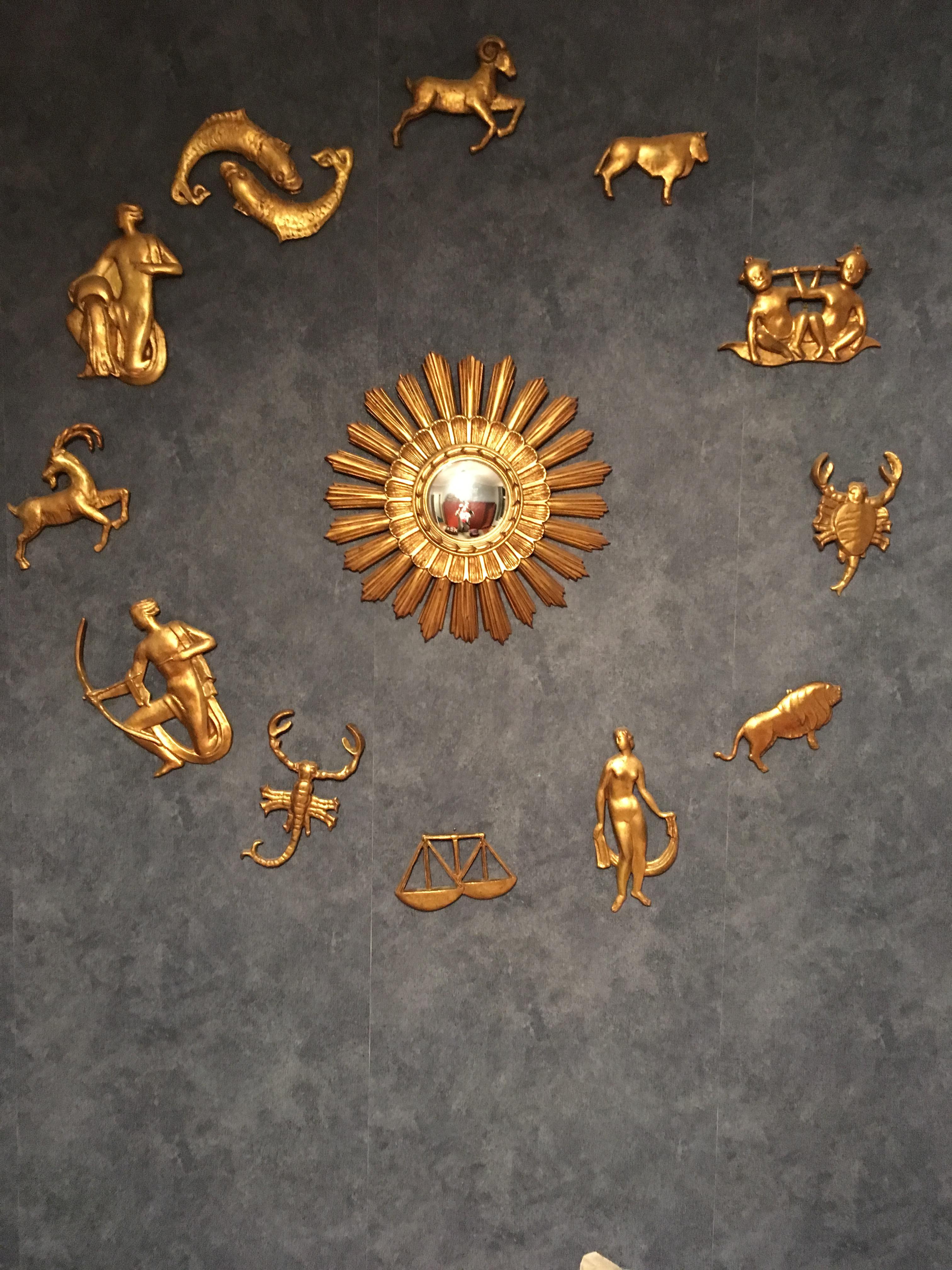 1950s Italian Sunburst Mirror with Depicting the Gilt Zodiac Signs 1