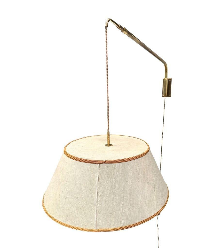 Applique télescopique italienne des années 1950 en laiton massif avec interrupteur à contrepoids. en vente 4