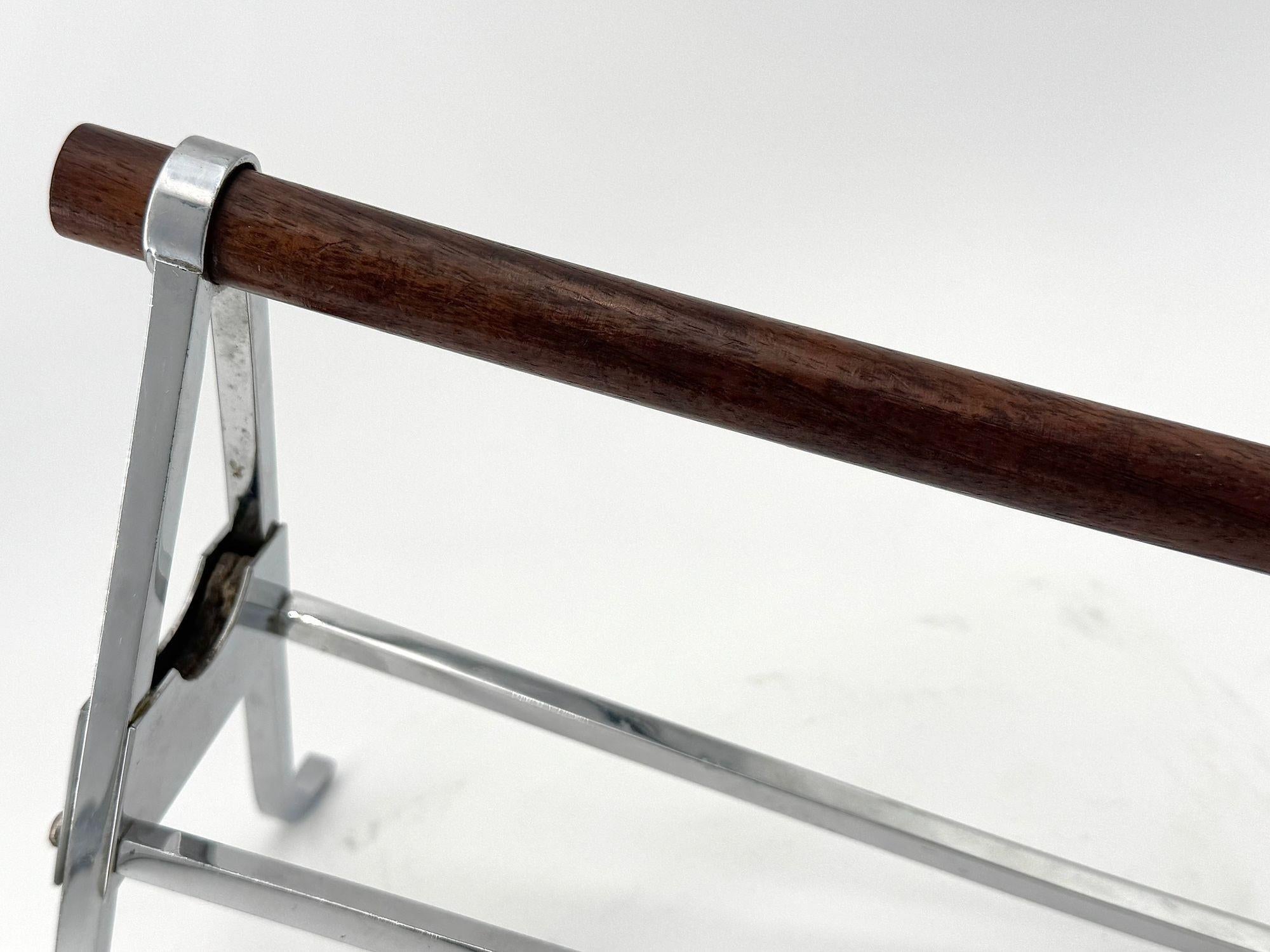 A 1950s Jaques Adnet chrome and walnut bottle holder for Christolfe For Sale 4