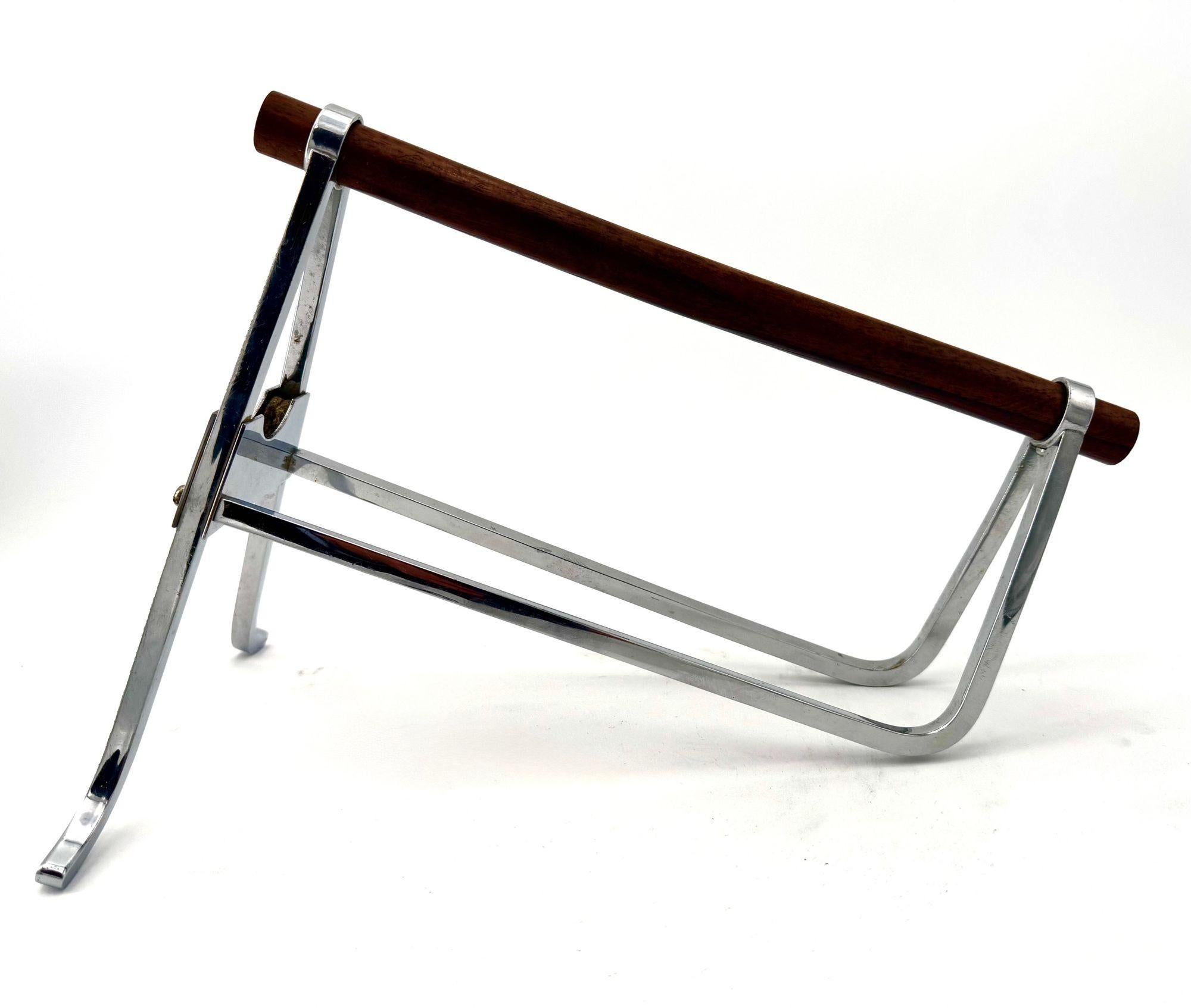 A 1950s Jaques Adnet chrome and walnut bottle holder for Christolfe For Sale 2