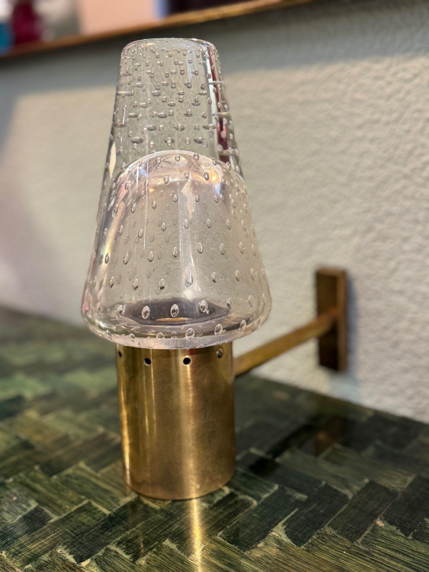Aplique de cristal de Murano y latón de los años 50, obra de Gino Sarfatti y Archimede Seguso. en venta 7