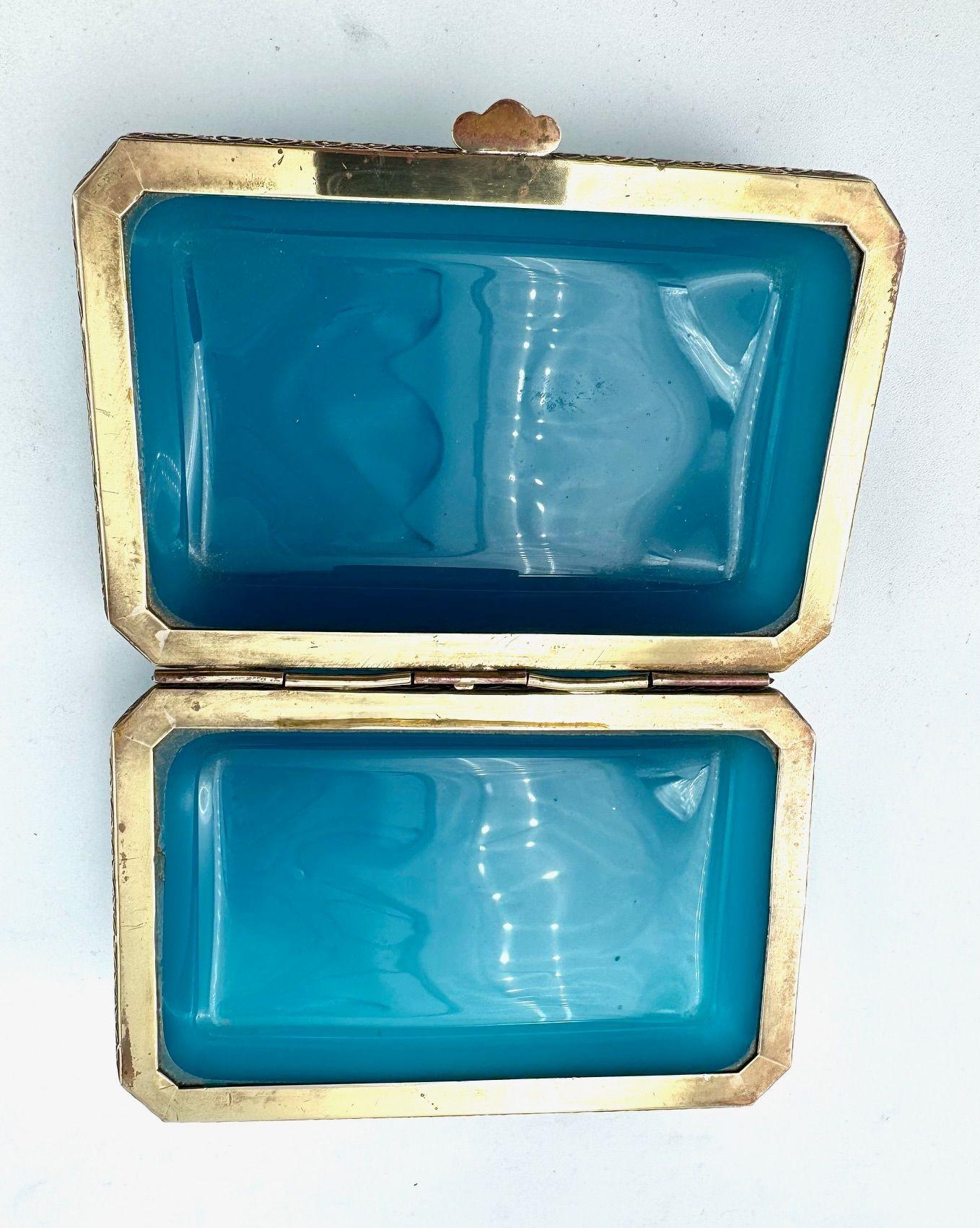 Scatola a cerniera di Murano degli anni '50 in opalina turchese e metallo dorato, di Gino Cenedese in vendita 5