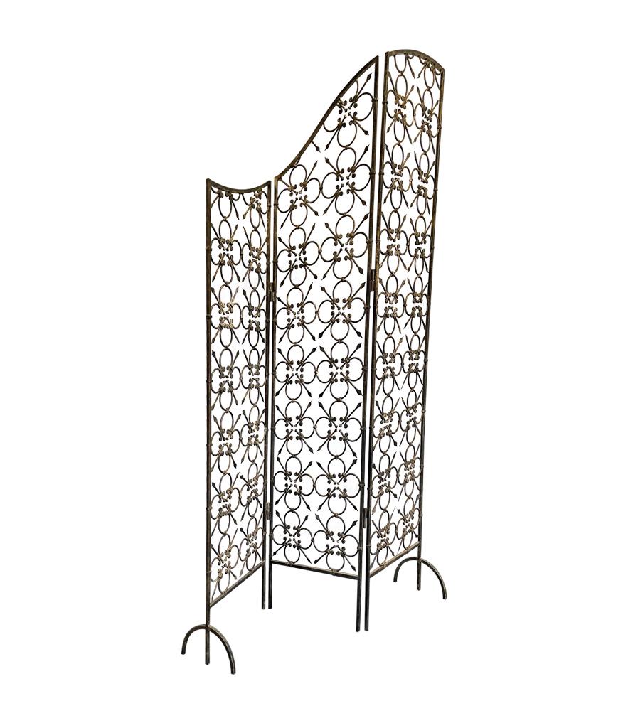 1950s Spanish Wrought Iron Three Panel Screen with Sloping Curved Top In Good Condition In London, GB