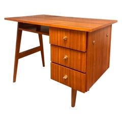 À 1960 kleiner Schreibtisch
