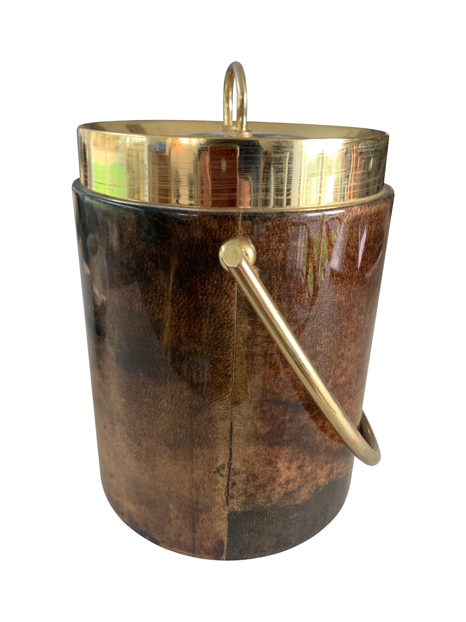 1960s Aldo Turo Lacquered Goatskin Ice Bucket with Gilt Metal Handle and Top In Good Condition In London, GB
