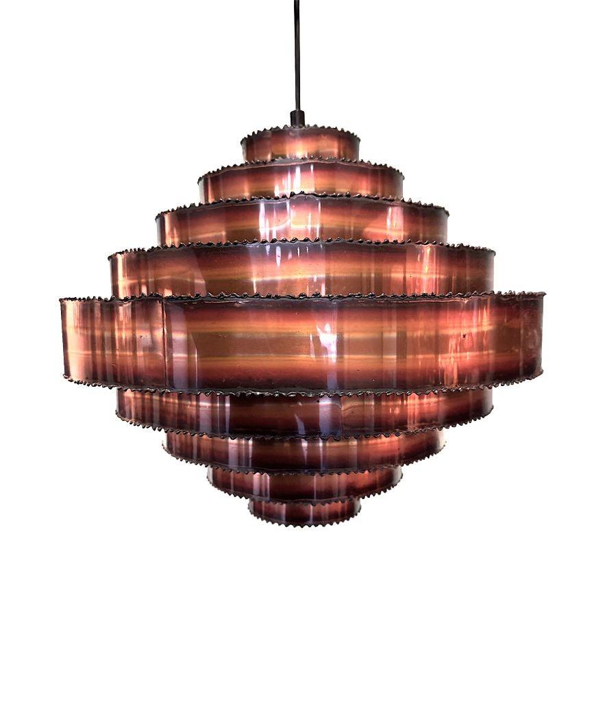 Lámpara colgante danesa de cobre tallado con soplete de la década de 1960, obra de Svend Aage Holm Sorensen Danés en venta