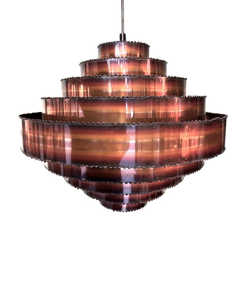 Lámpara colgante danesa de cobre tallado con soplete de la década de 1960, obra de Svend Aage Holm Sorensen mediados del siglo XX en venta