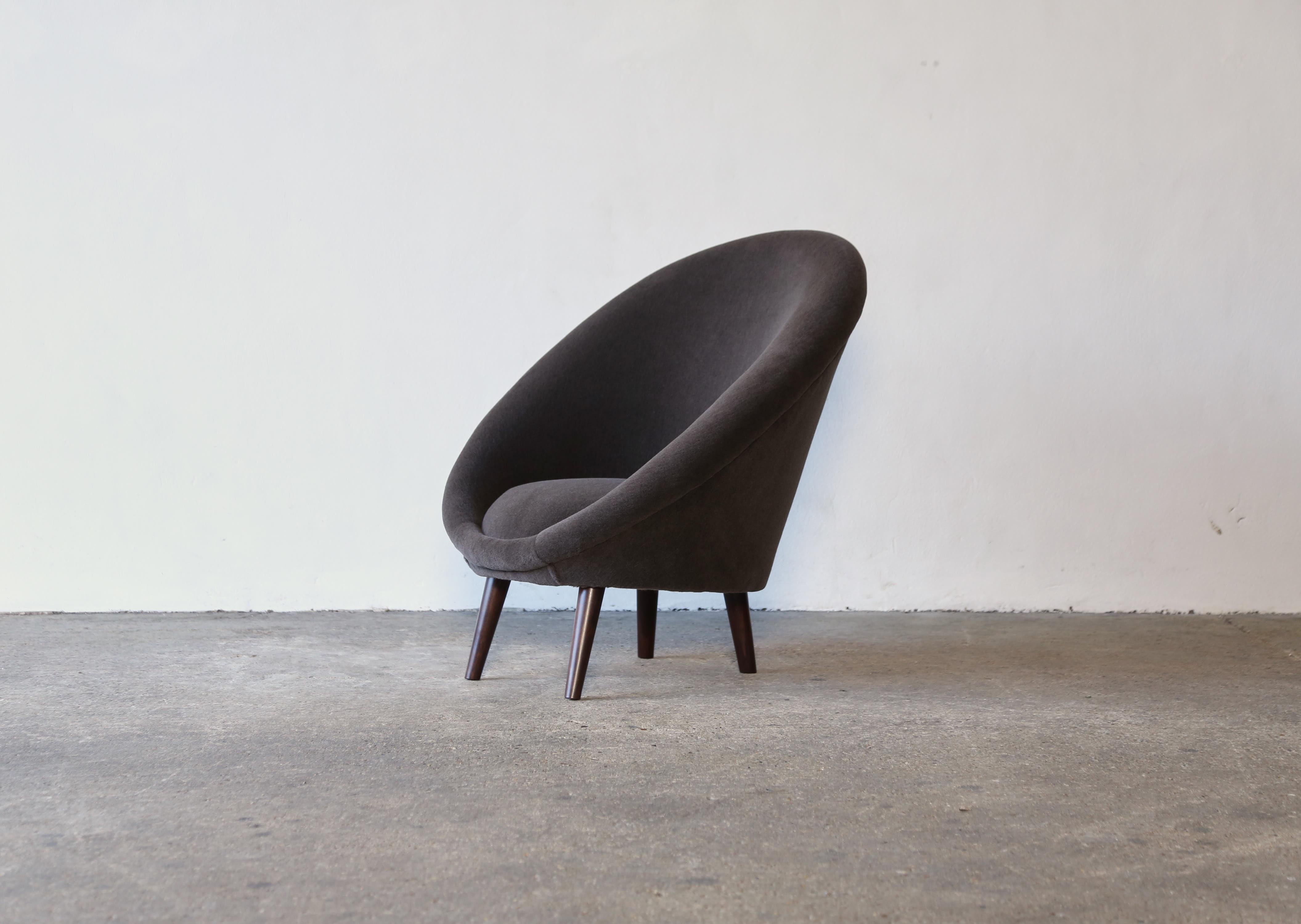 A 1960s Italian egg chair, newly upholstered in premium brown / grey pure Alpaca fabric.  Fast shipping worldwide.





