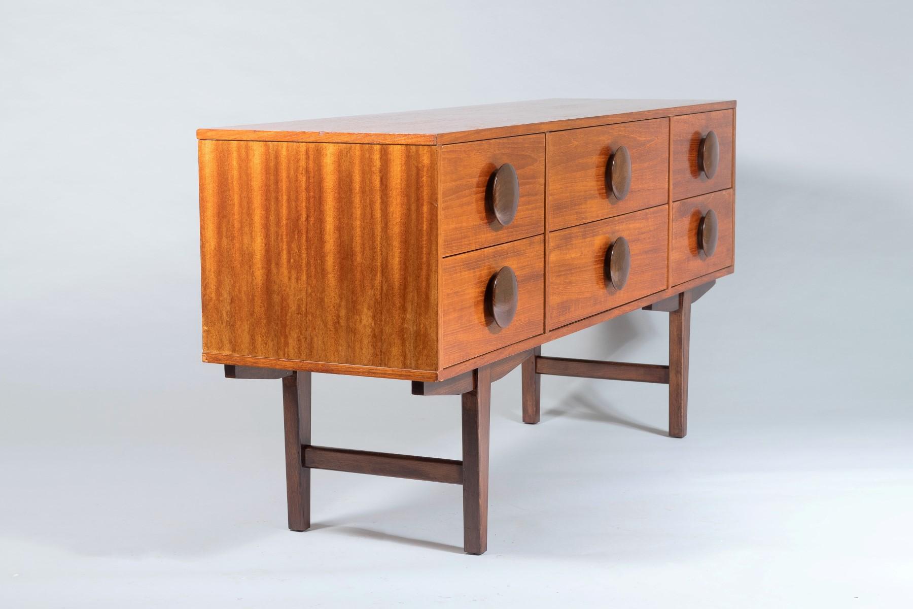 A 1960s Mid Century Button Handled Teak Sideboard  6 drawer Credenza For Sale 2
