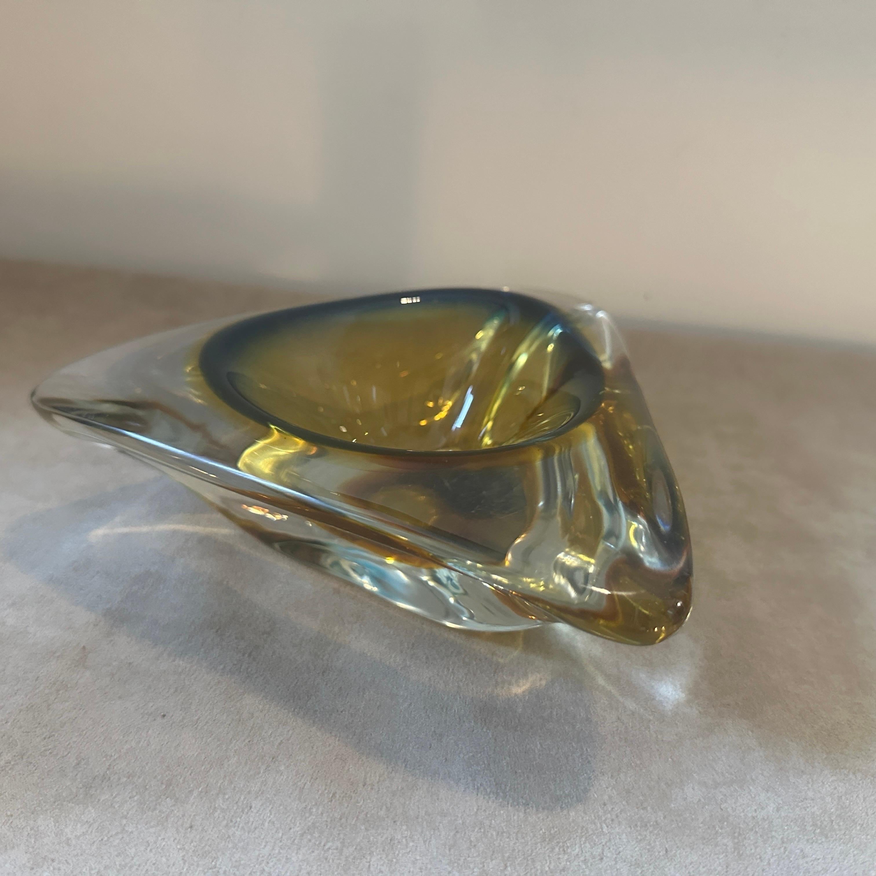 A 1960s Modernist Yellow Green Sommerso Murano Glass Ashtray by Seguso For Sale 1