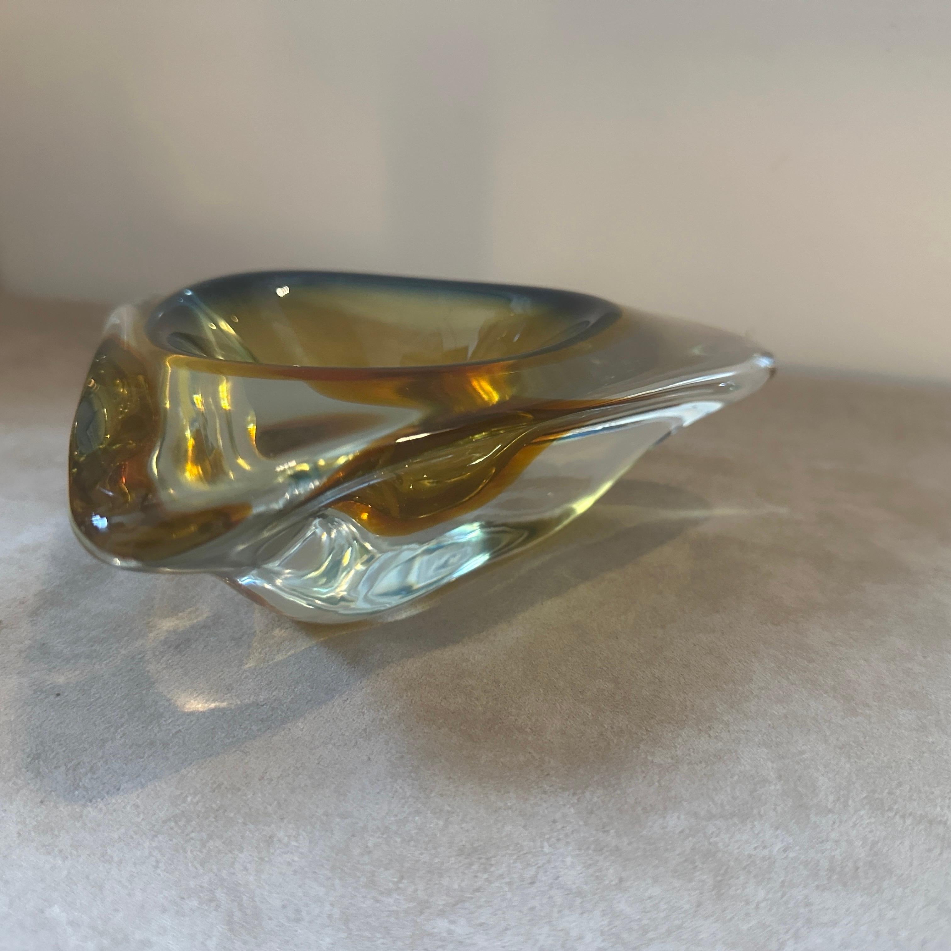 A 1960s Modernist Yellow Green Sommerso Murano Glass Ashtray by Seguso For Sale 3