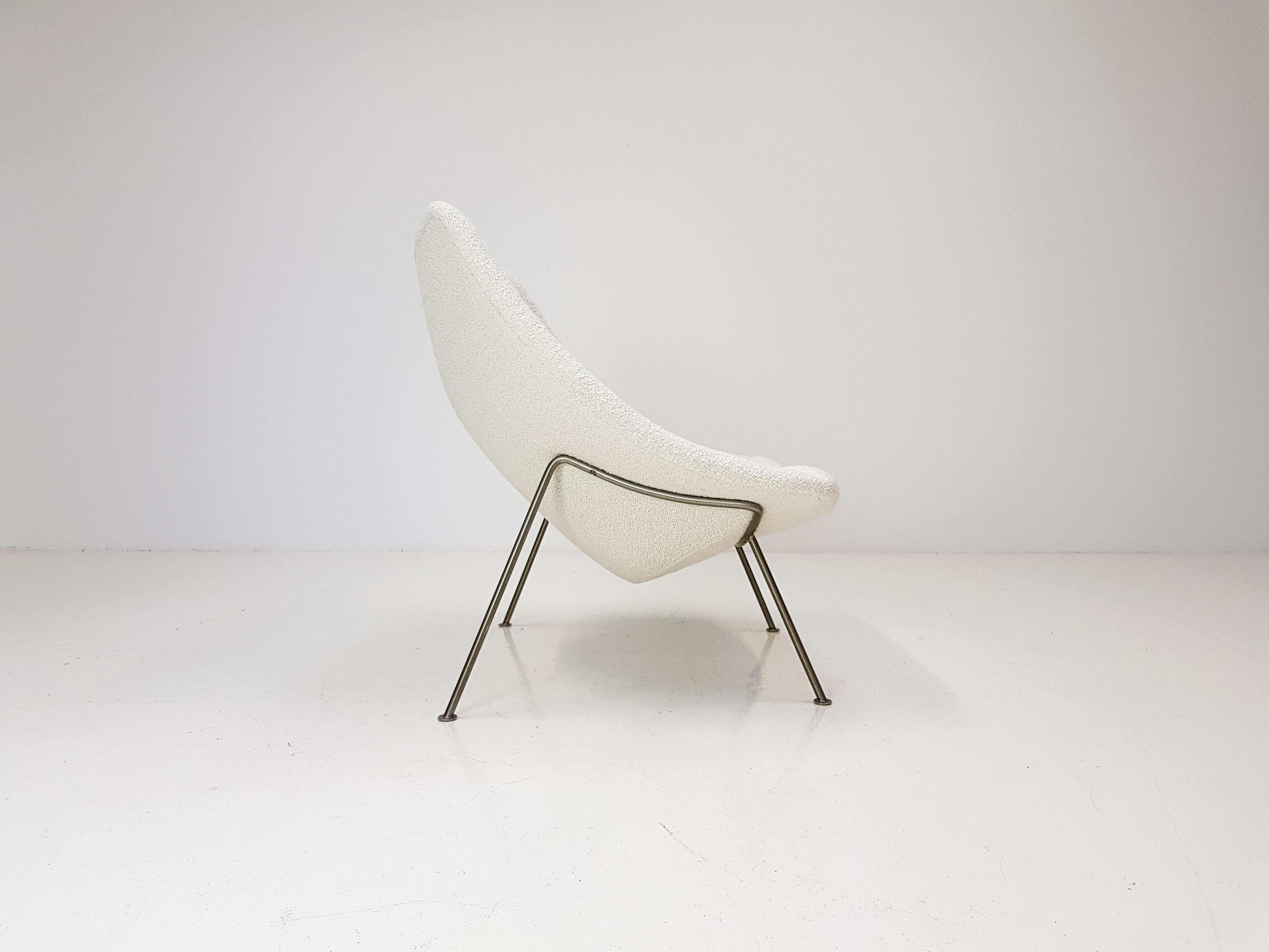 1960s Pierre Paulin Oyster Chair for Artifort in Bouclé Fabric 1