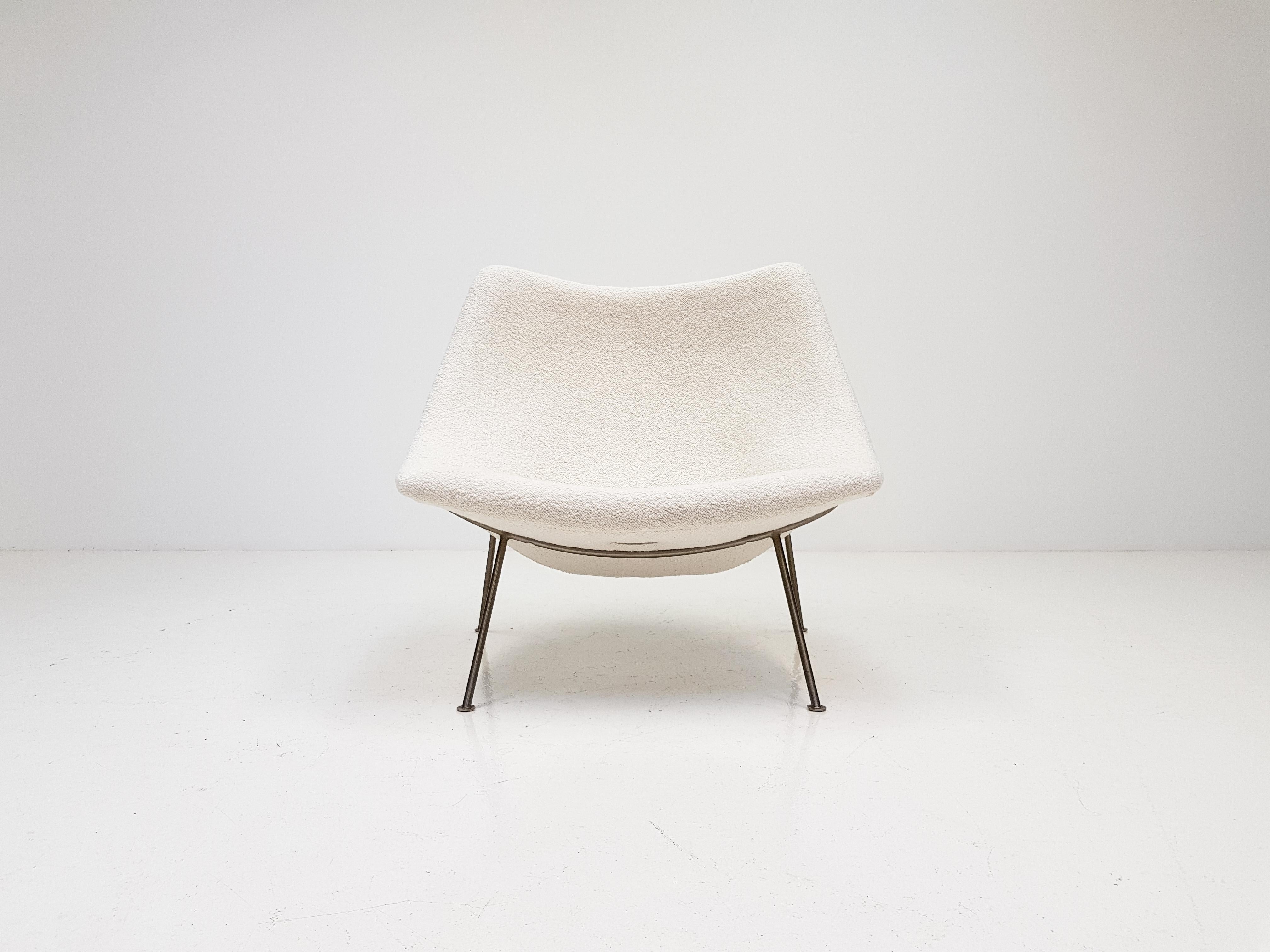 1960s Pierre Paulin Oyster Chair for Artifort in Bouclé Fabric 2