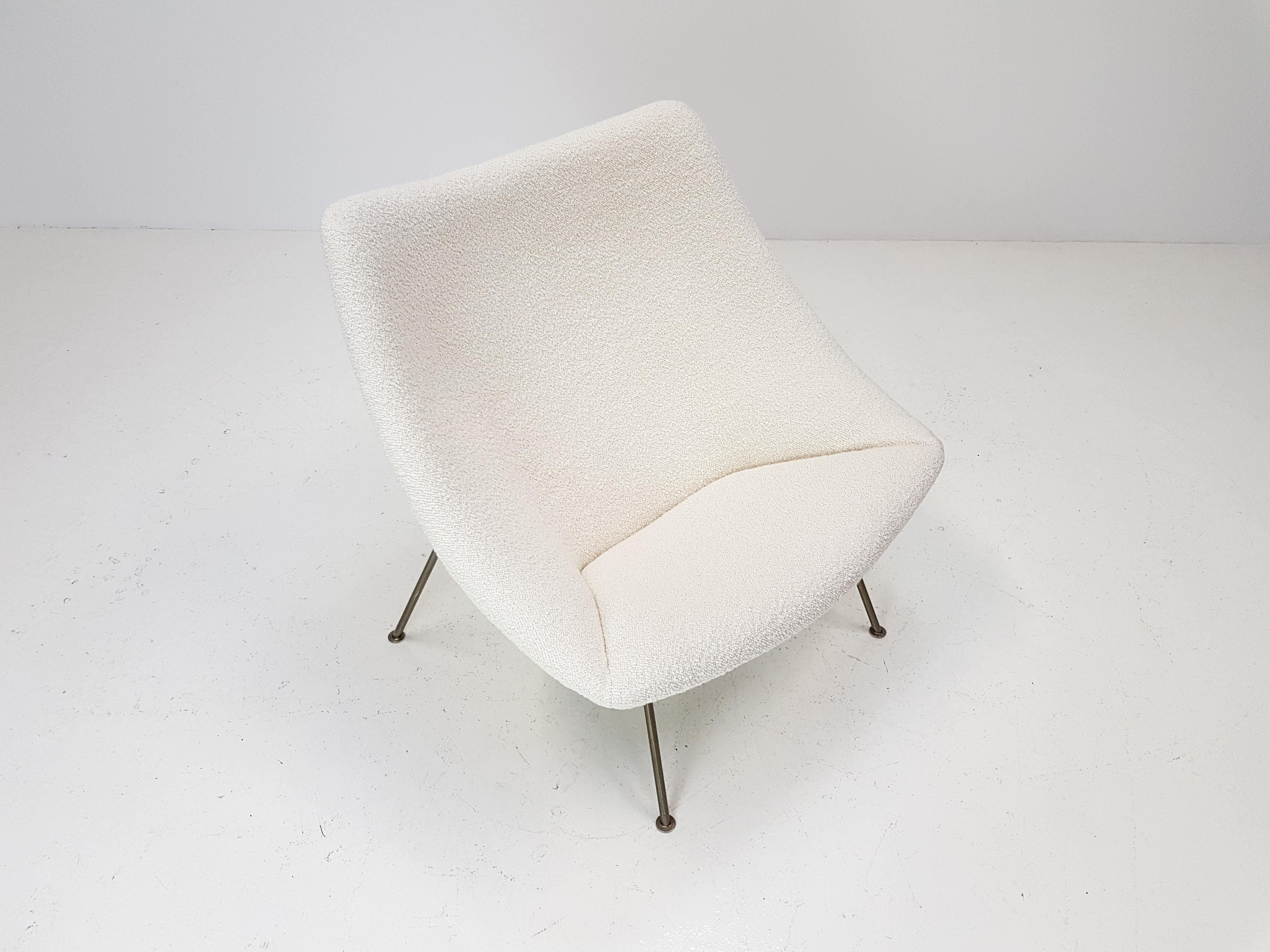 1960s Pierre Paulin Oyster Chair for Artifort in Bouclé Fabric 5