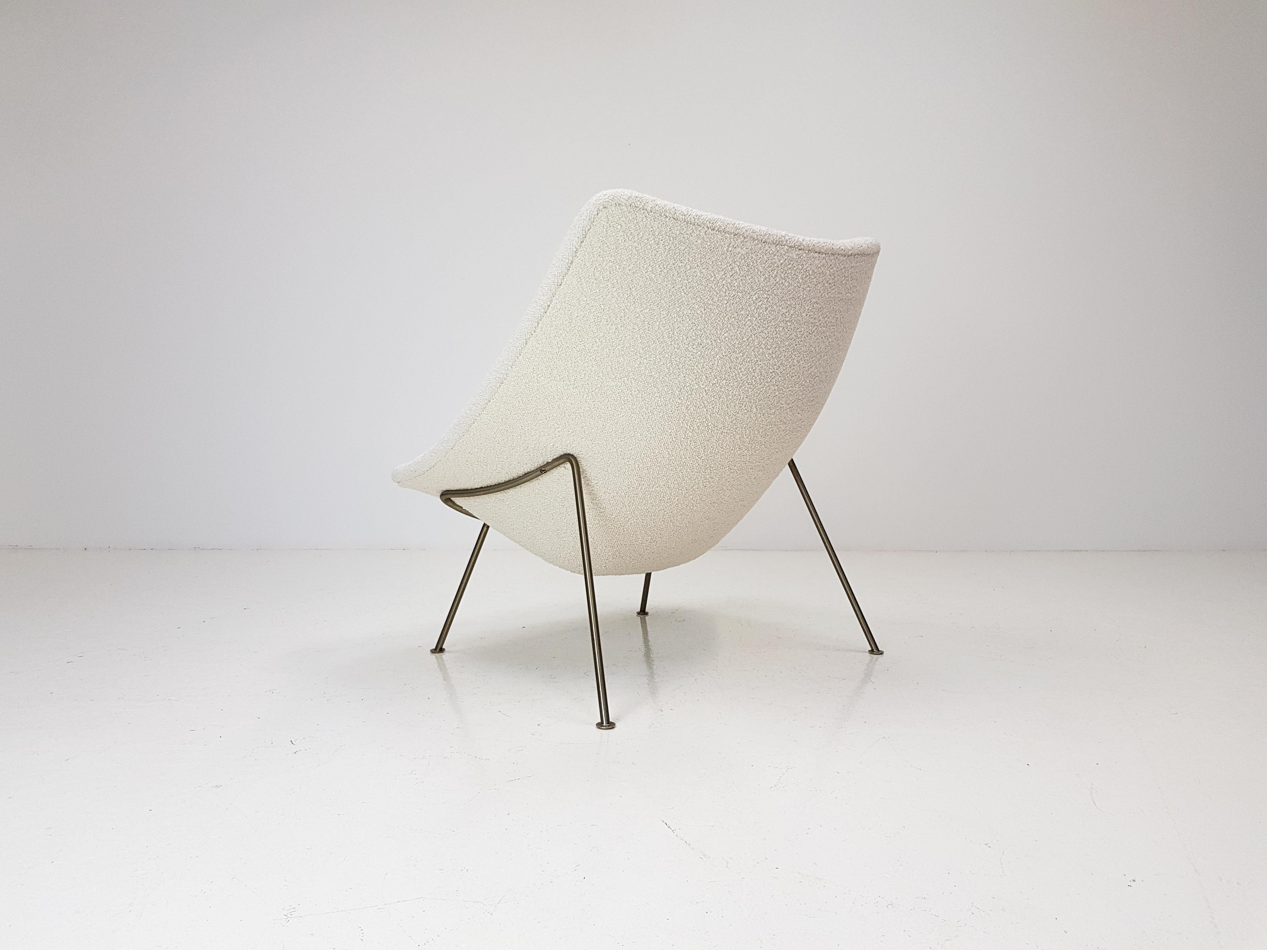 Dutch 1960s Pierre Paulin Oyster Chair for Artifort in Bouclé Fabric
