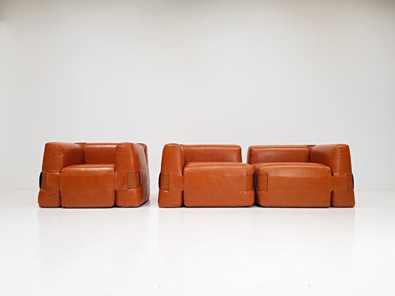 1965 Mario Bellini 932 Quartet Armchair And Sofa In Cognac Leather For Cina