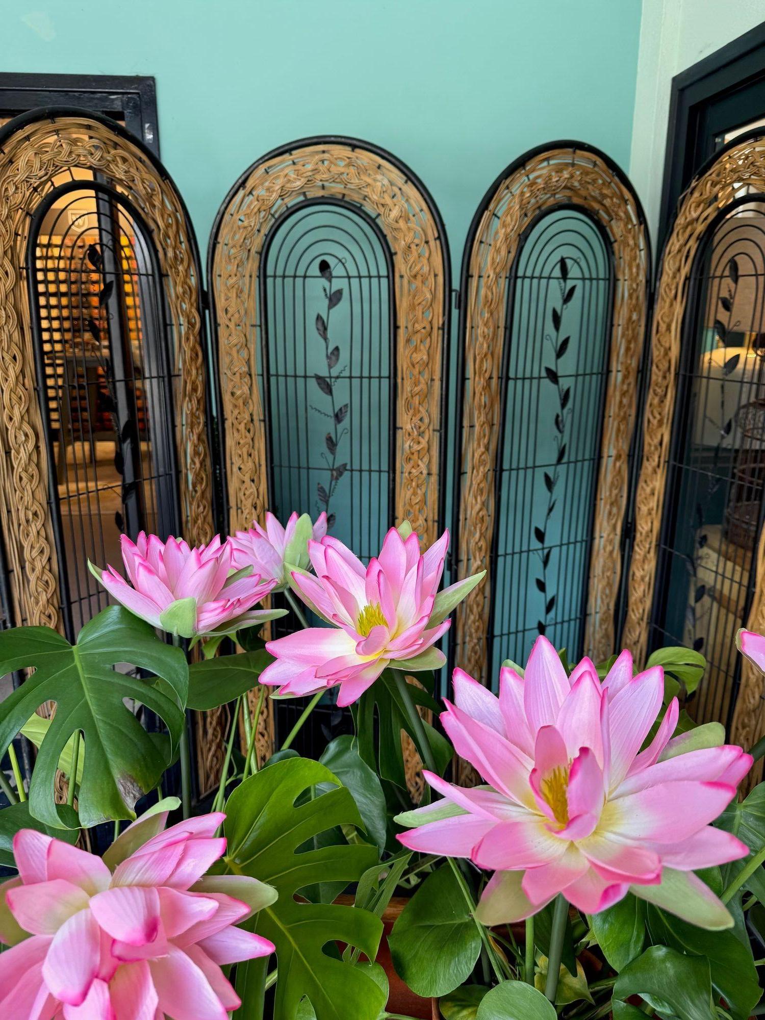 Metal A 1970s French woven rattan and metal four panelled room divider screen For Sale