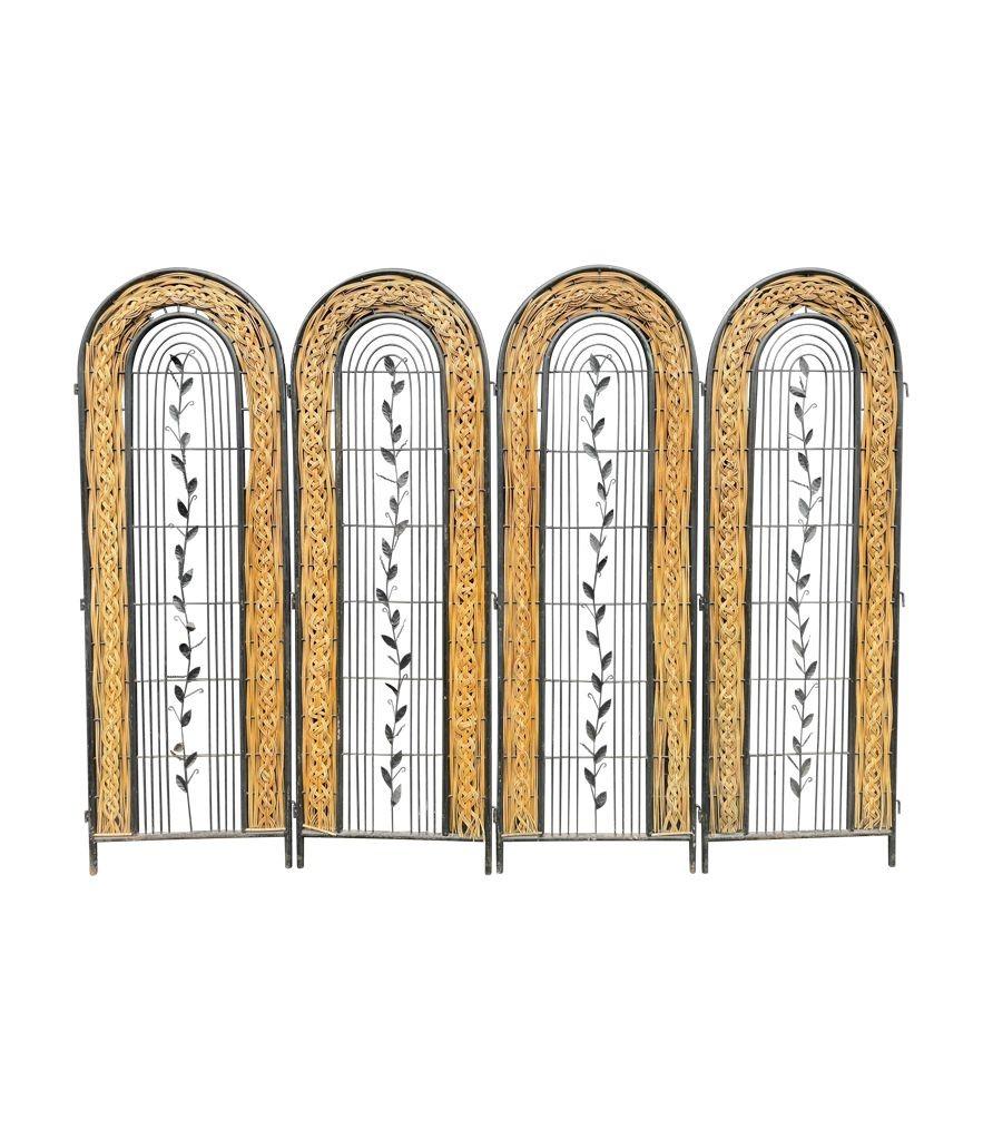 A 1970s French woven rattan and metal four panelled room divider screen For Sale 1