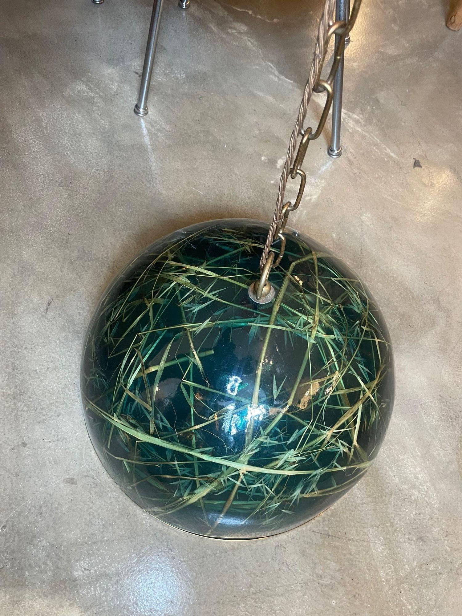 Italian A 1970s green acrylic and brass light by Giovanni Banci for Banci Firenze For Sale