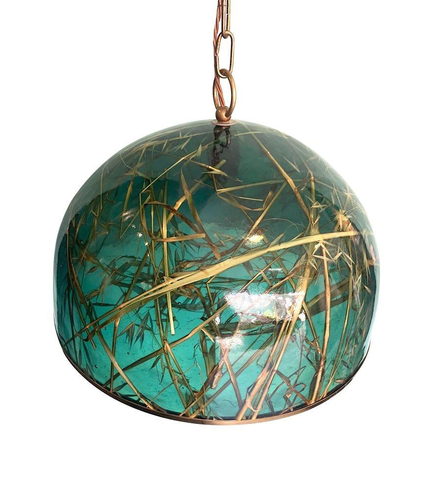 Late 20th Century A 1970s green acrylic and brass light by Giovanni Banci for Banci Firenze For Sale