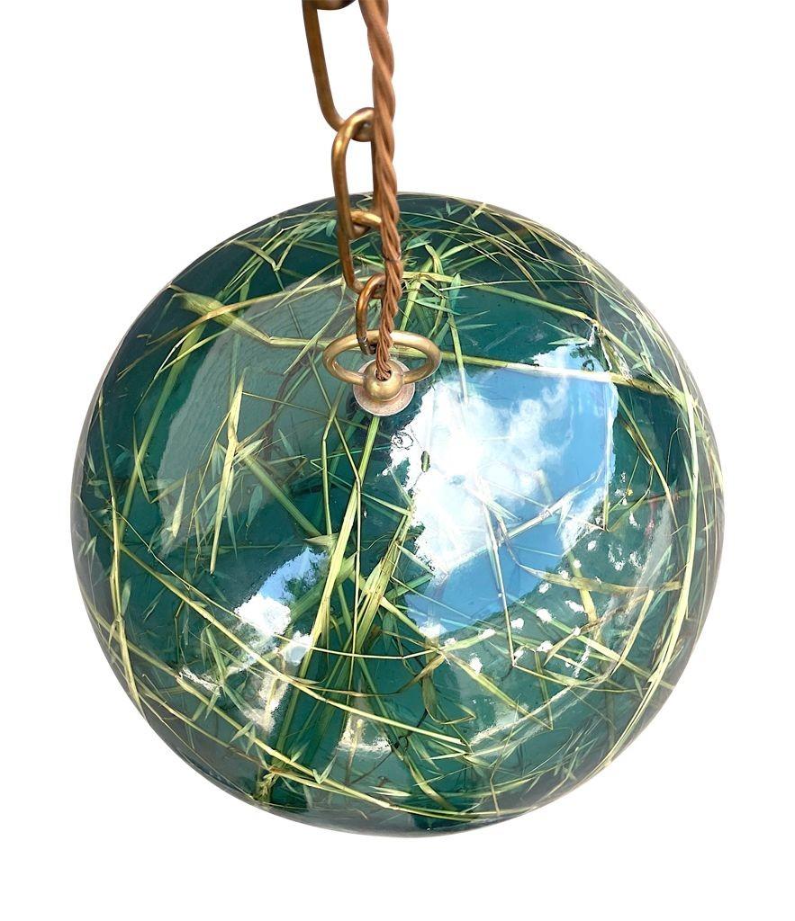 A 1970s green acrylic and brass light by Giovanni Banci for Banci Firenze For Sale 2