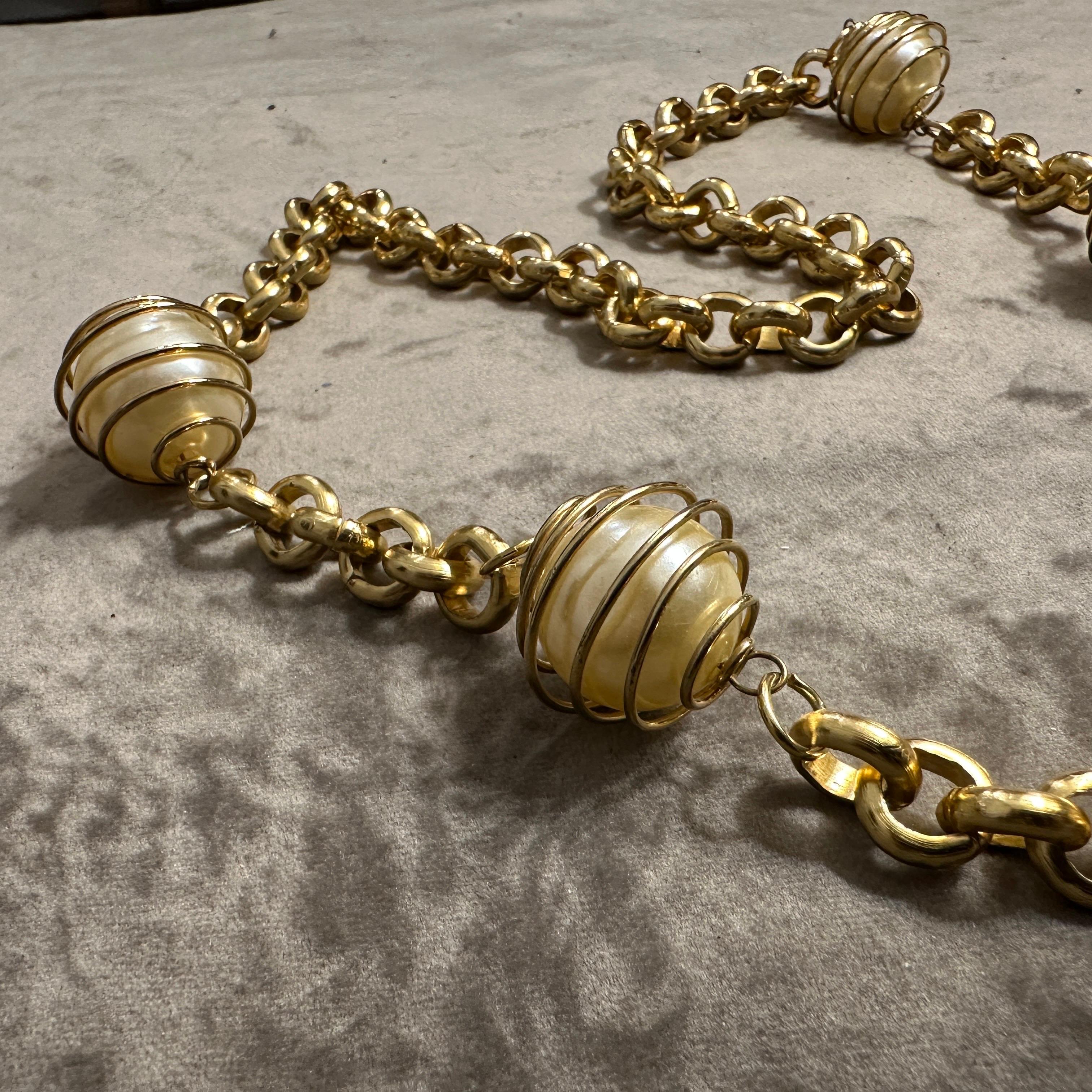 Retro A 1970s High Quality Costume Jewelry Italian Vintage Chain For Sale